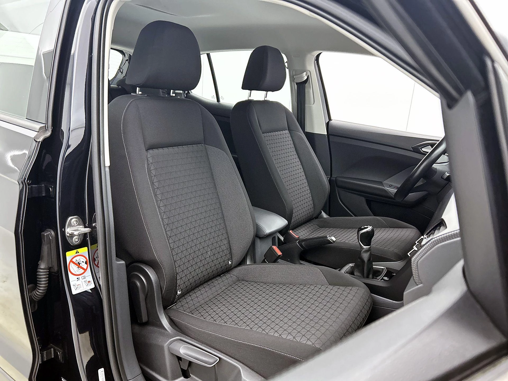 Volkswagen-T-Cross-image-32