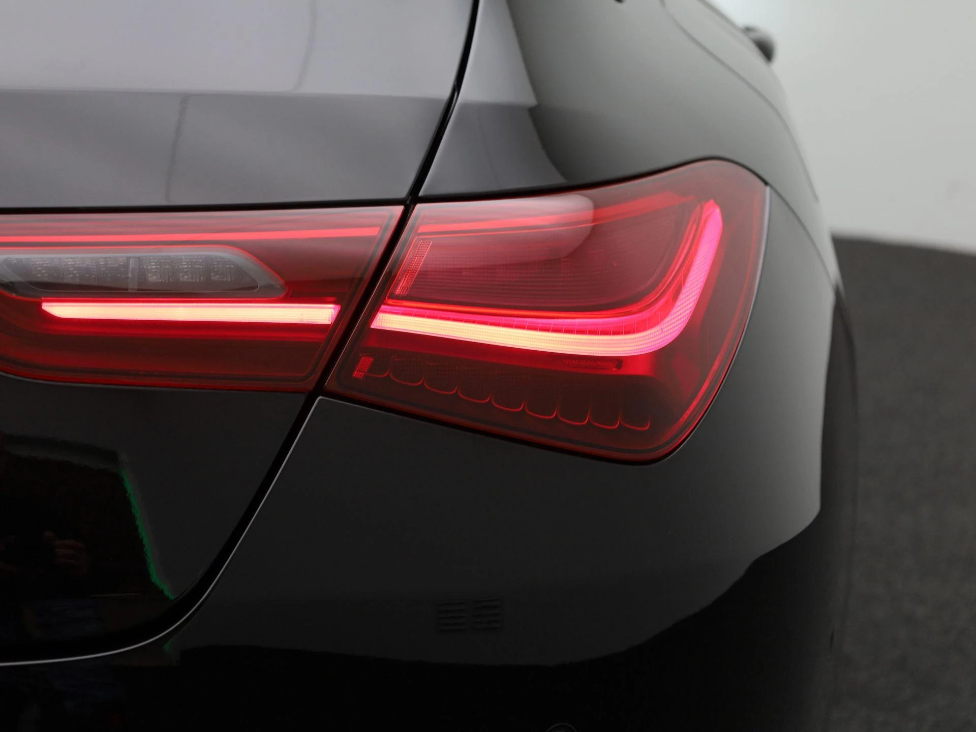 Mercedes-Benz-CLA-image-43