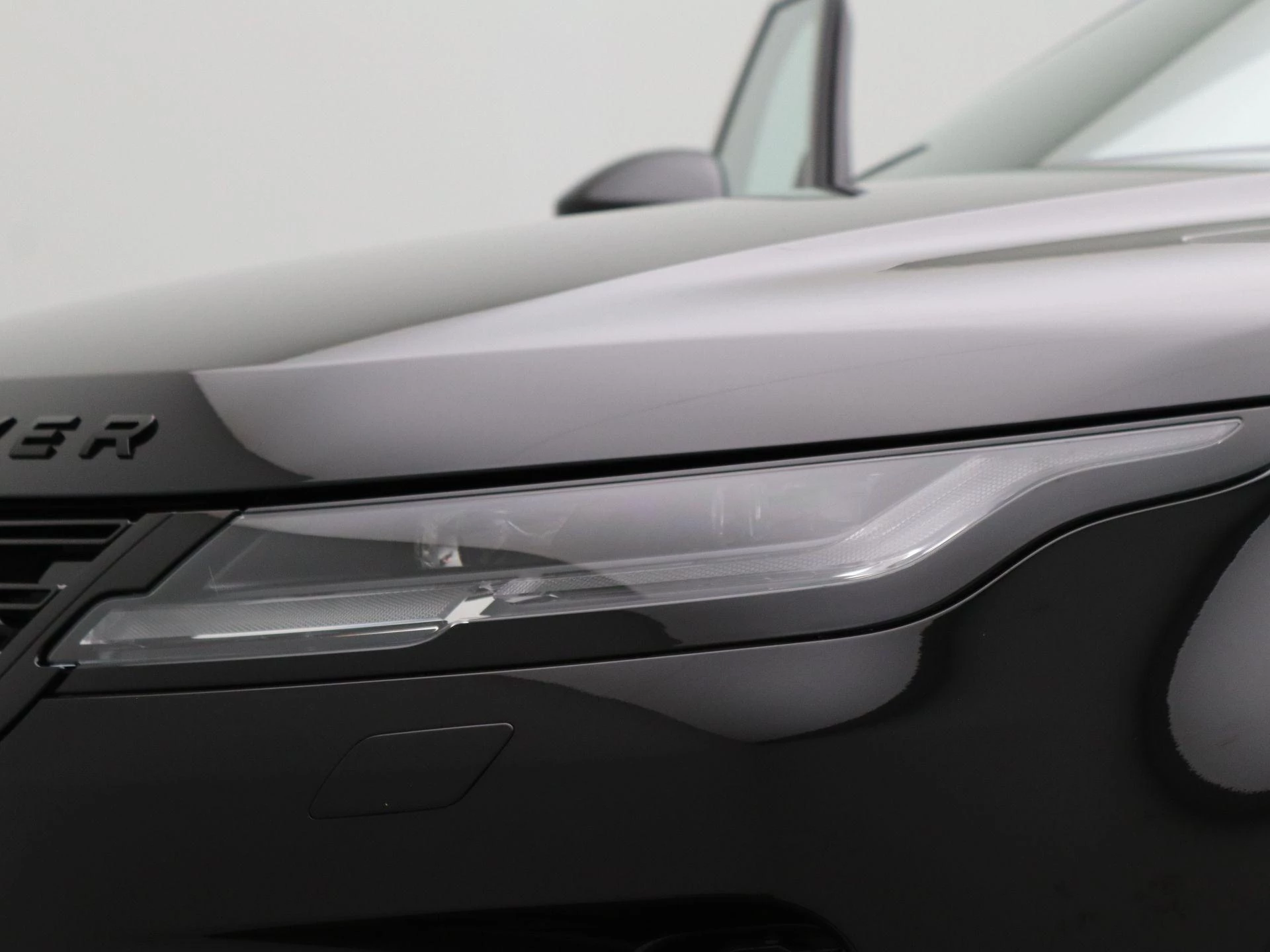 Land Rover-Range Rover Evoque-image-13