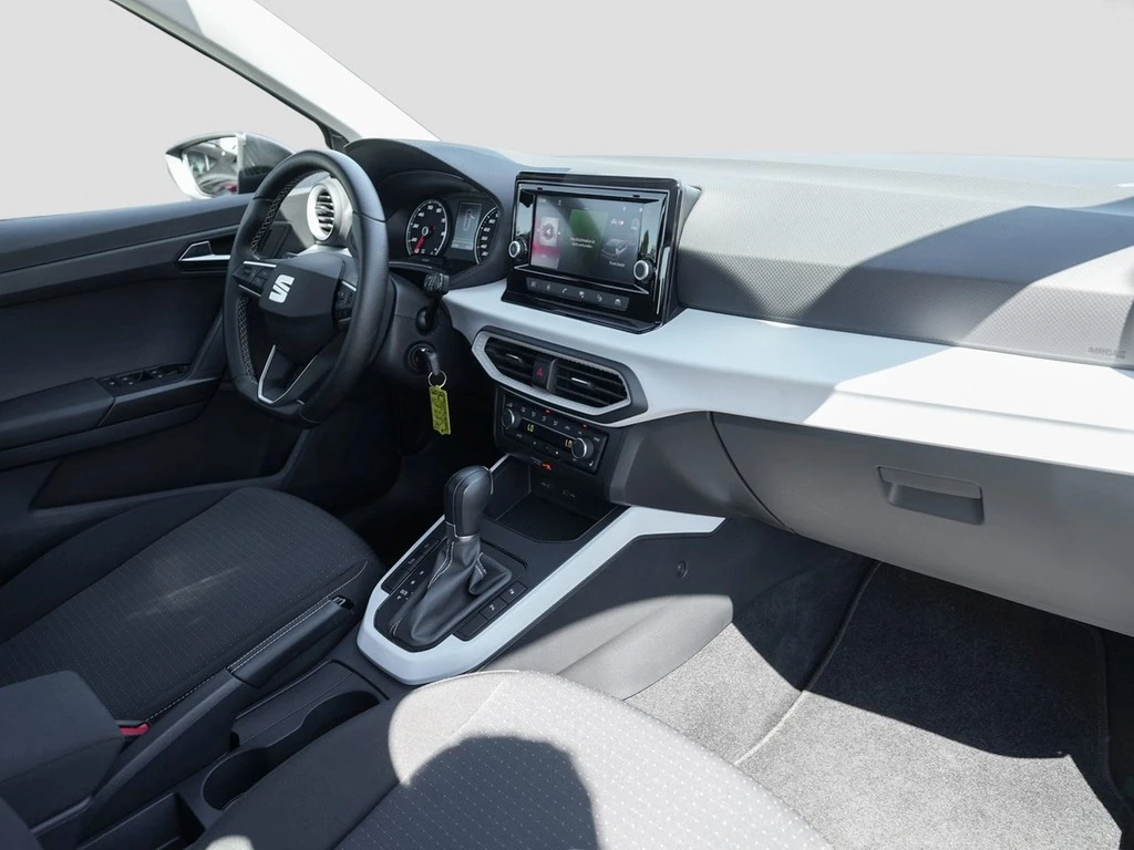 SEAT-Arona-image-8