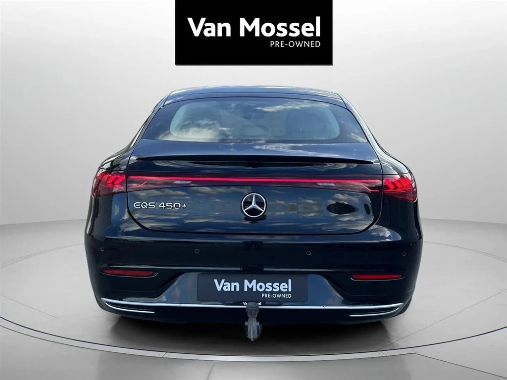 Mercedes-Benz-EQS-image-5