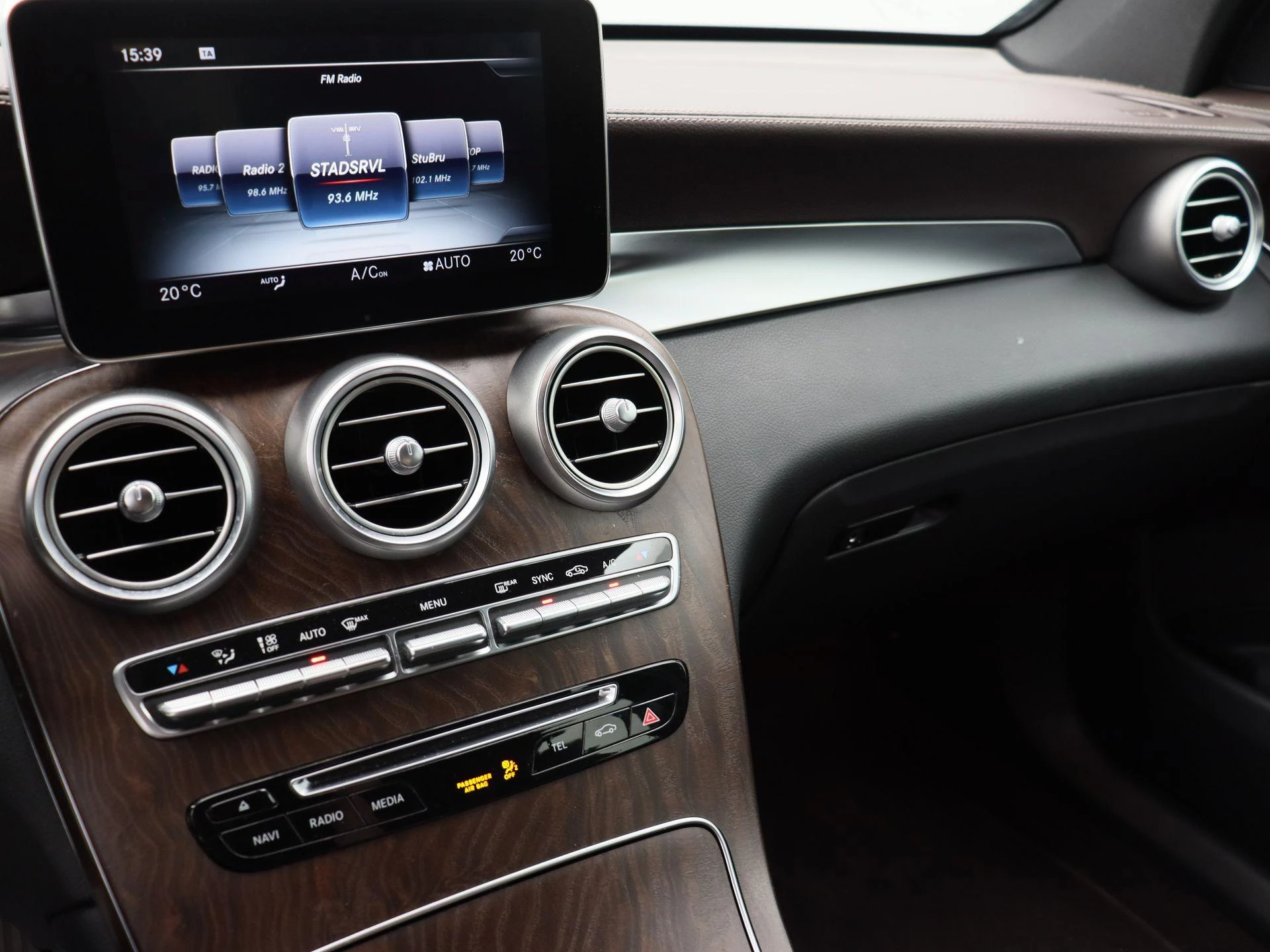 Mercedes-Benz GLC 250 4MATIC + LED + LEDER + CAMERA + TREKHAAK +
