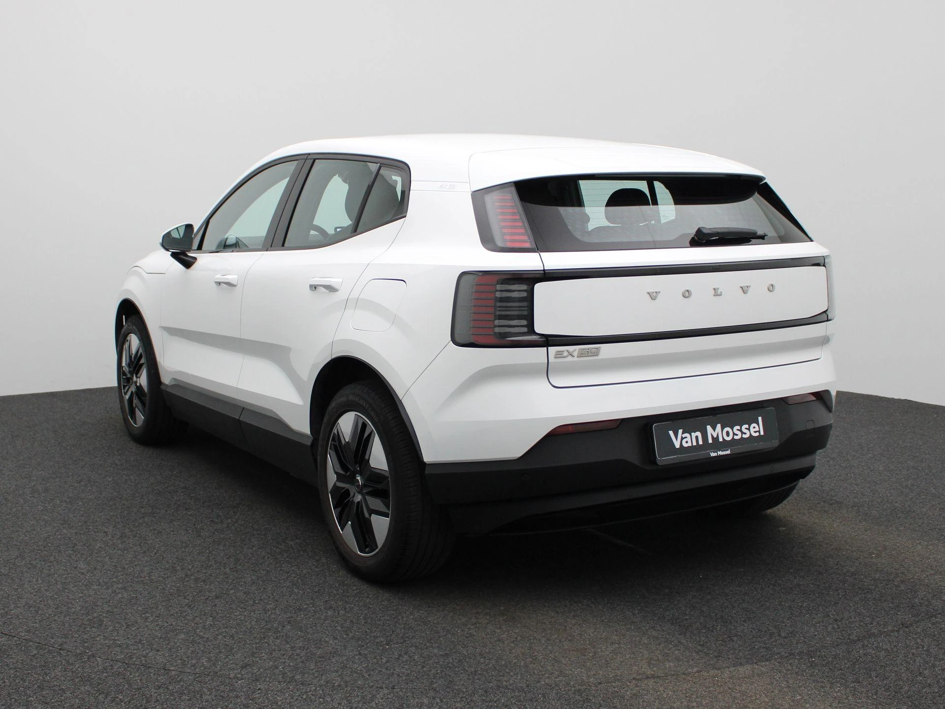 Volvo-EX30-image-1