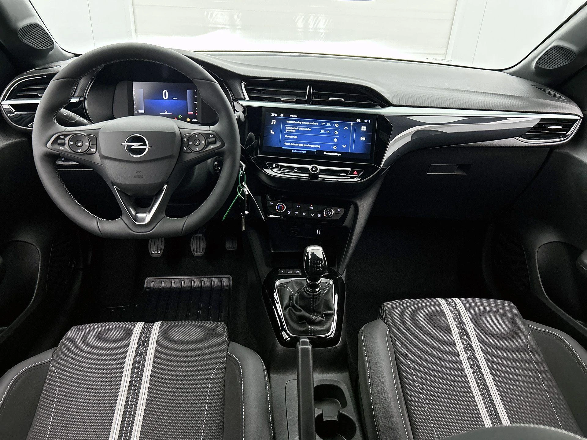 Opel-Corsa-image-21