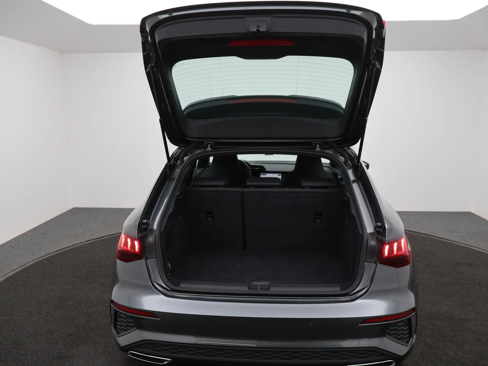 Audi A3 Sportback Business Edition 35TFSI 2XS line 150PK *AUTOMAAT*SPORTZETELS*CAMERA*PDC*NAVI*ACC*...*