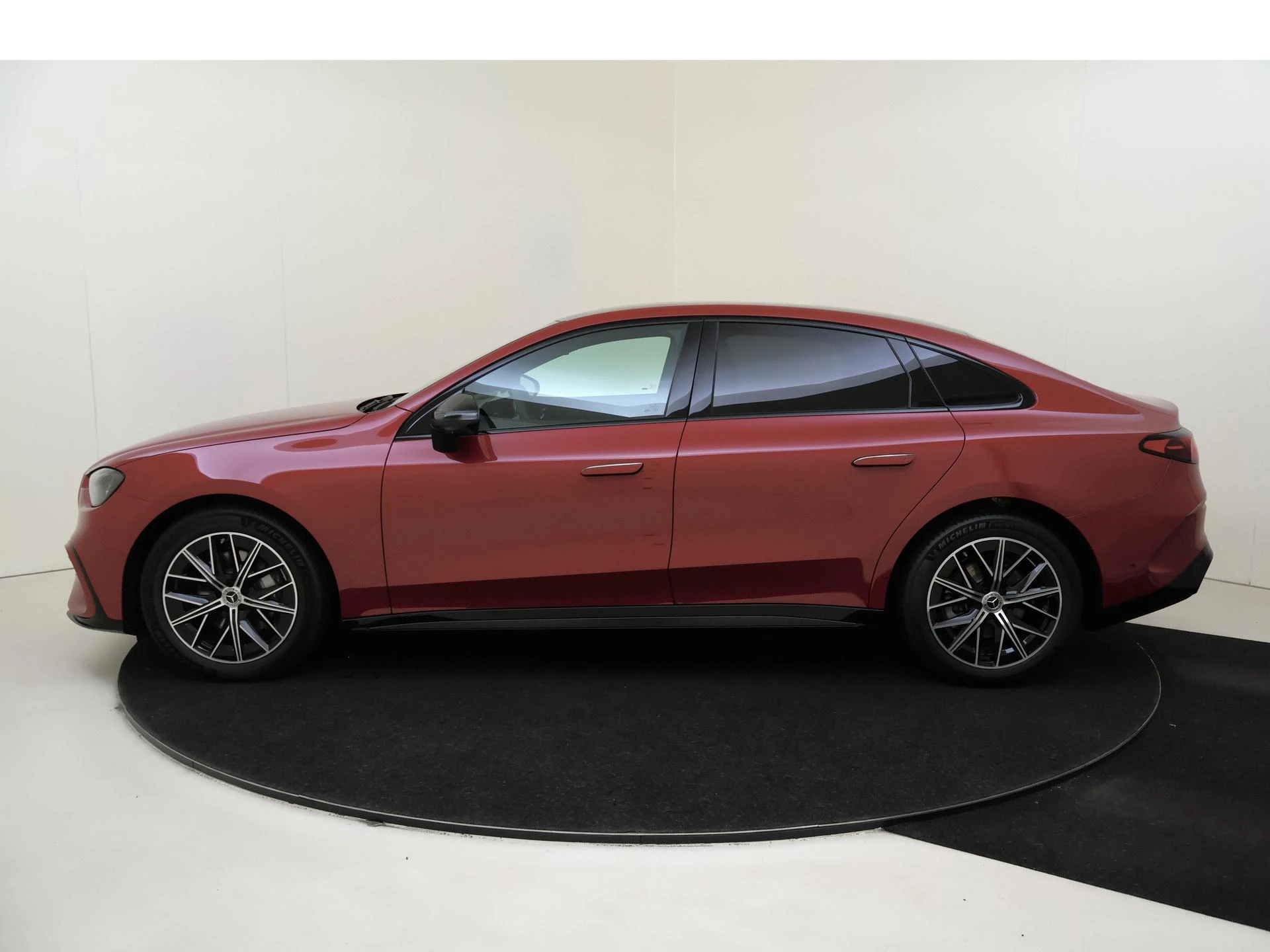 Mercedes-Benz-C-Klasse-image-6