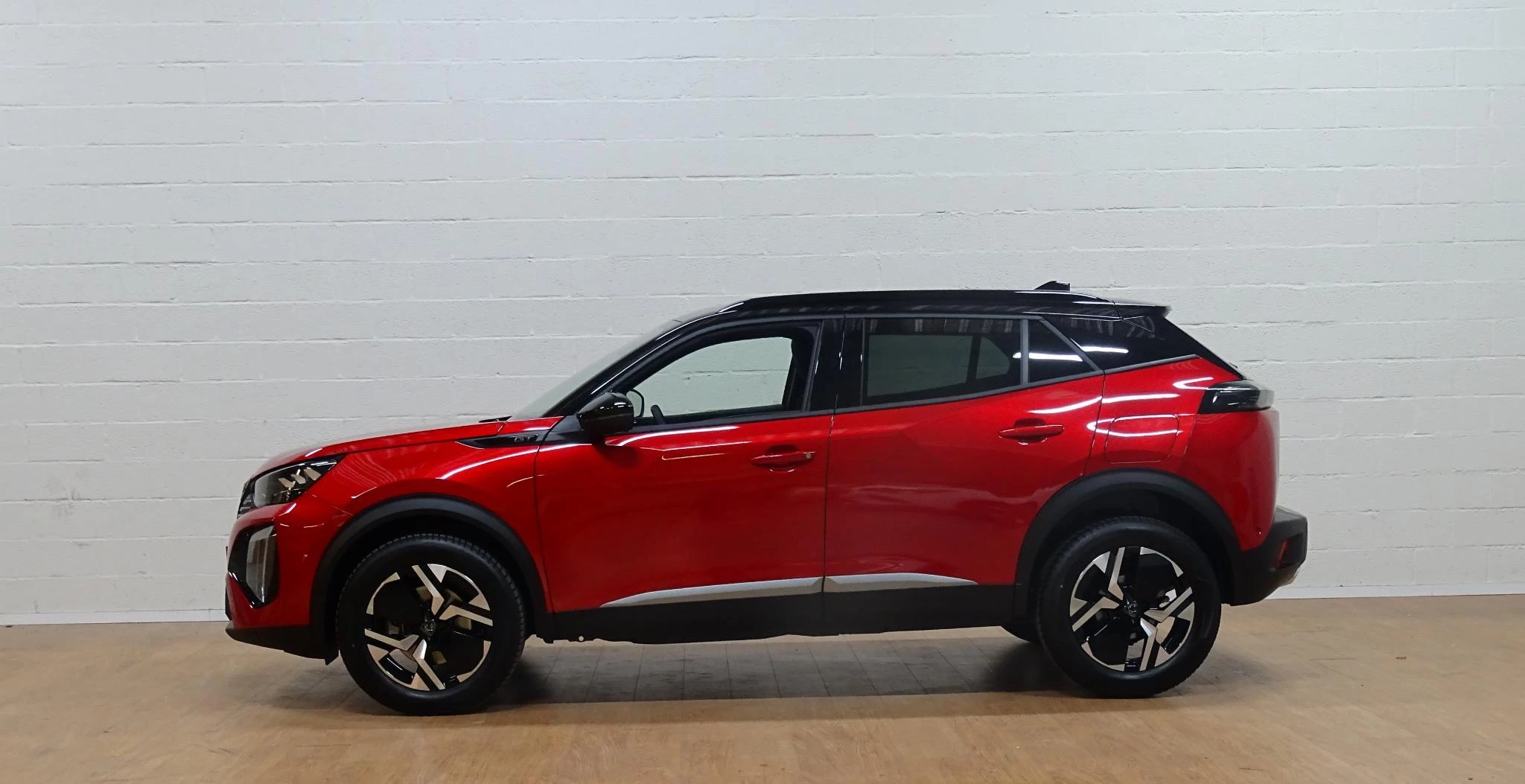 Peugeot 2008 1.2 HYBRID 145 e-DSC6 GT