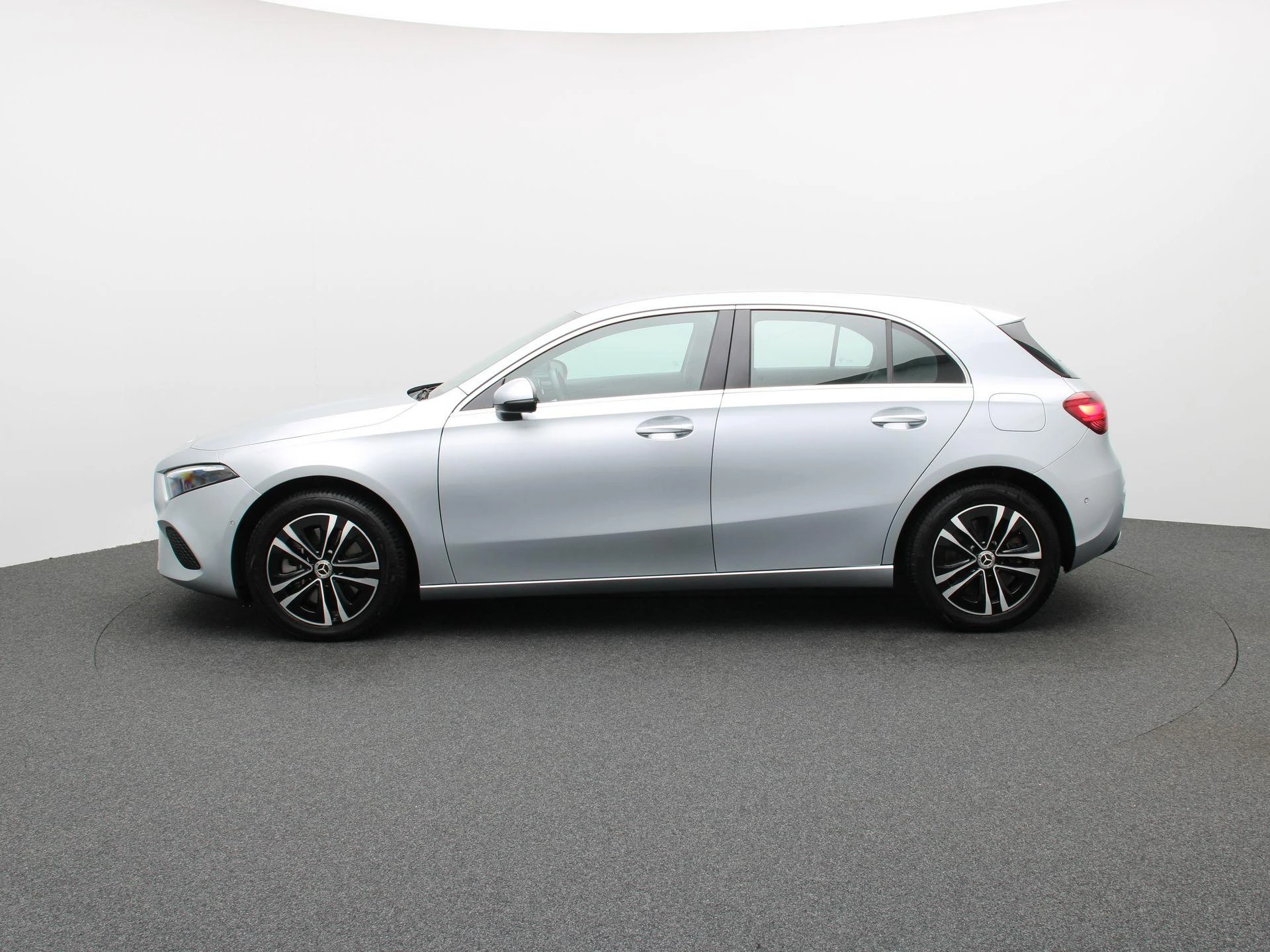 Mercedes-Benz-Classe A-image-3
