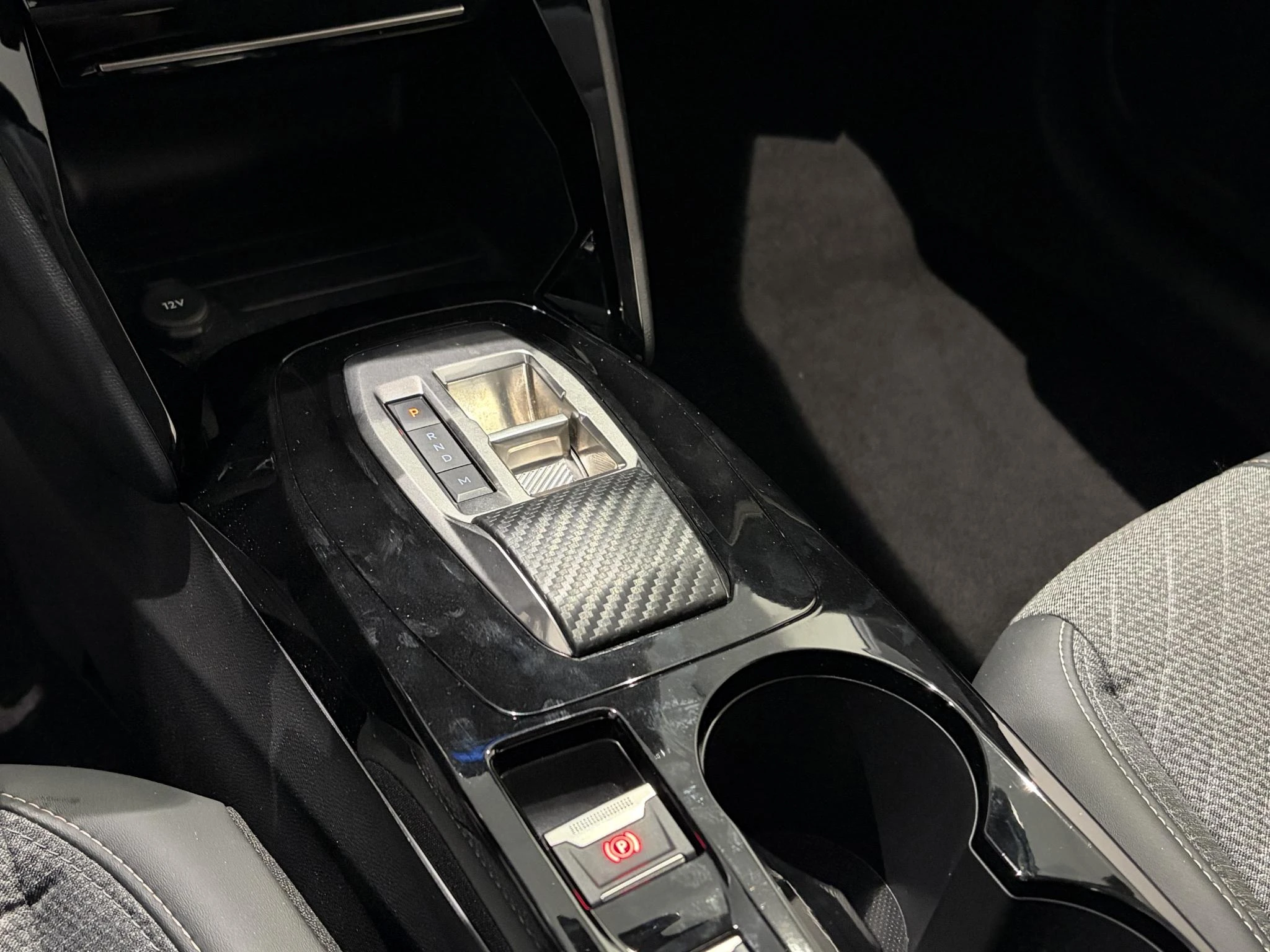 Peugeot-208-image-13