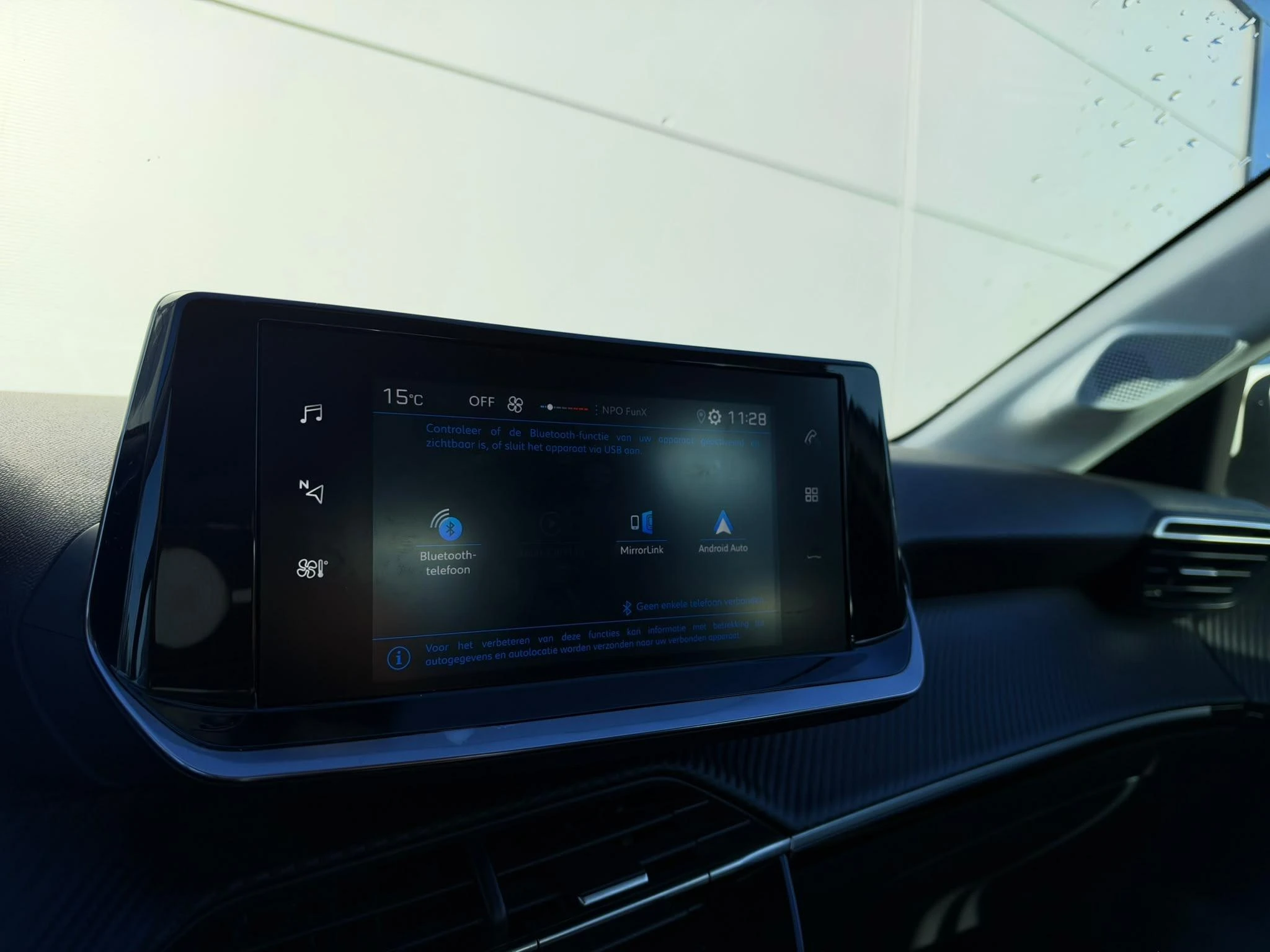 Peugeot-208-image-14