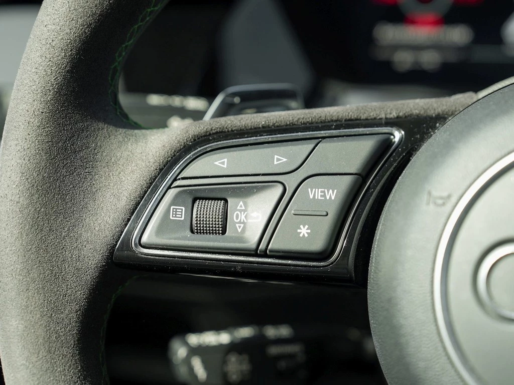 Audi RS3 Lim. TFSI qu. S tronic /MatrixLED/HuD/SAGA