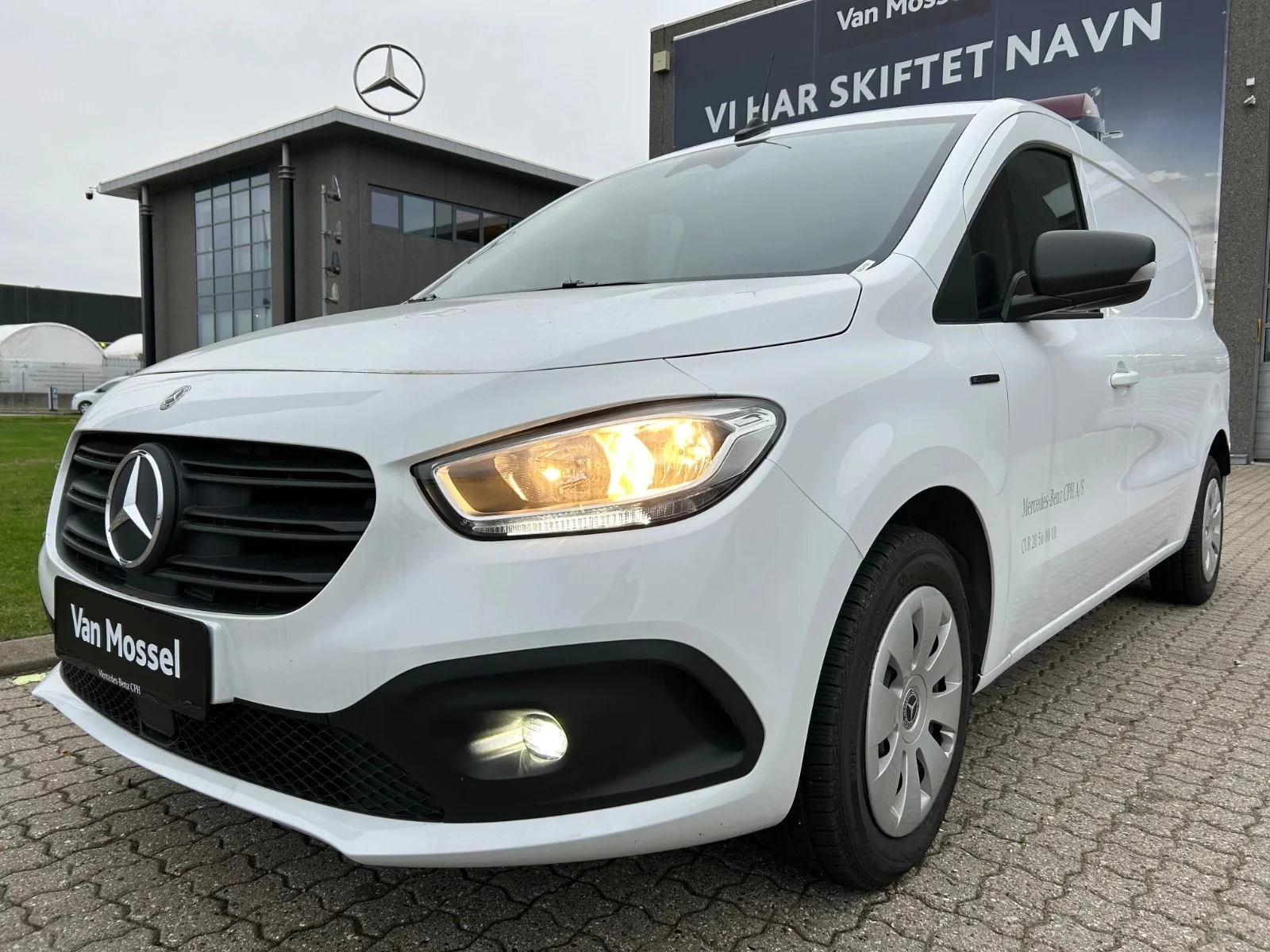 Mercedes-Benz-eCitan-image-0