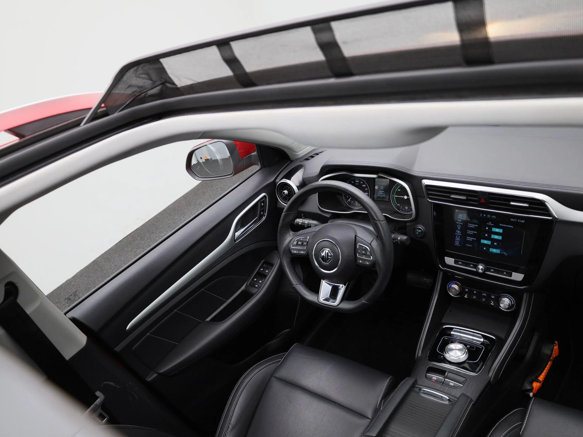 MG-ZS EV-image-36