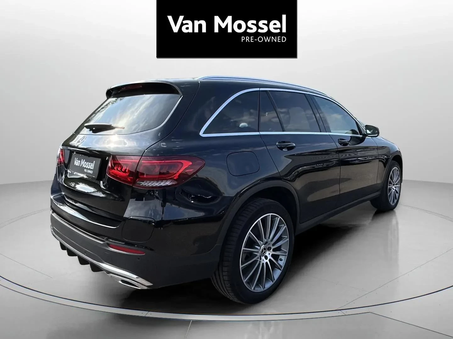 Mercedes-Benz-GLC-image-4