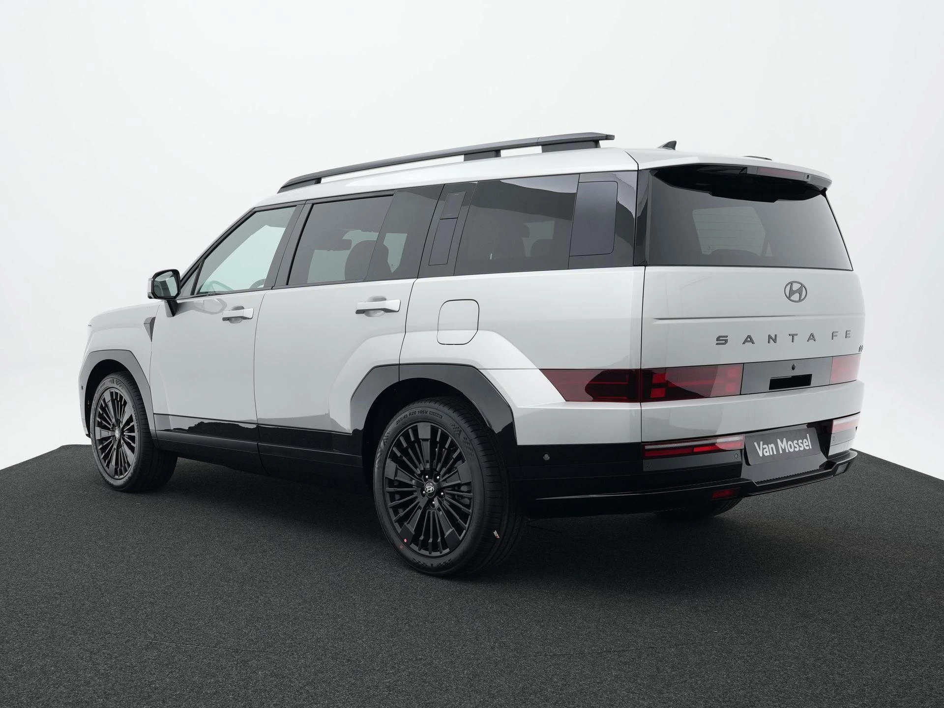 Hyundai-Santa Fe-image-2