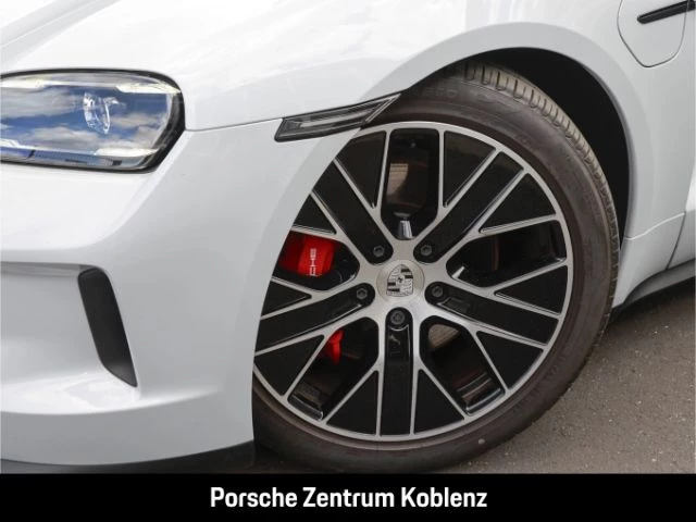 Porsche-Taycan-image-9