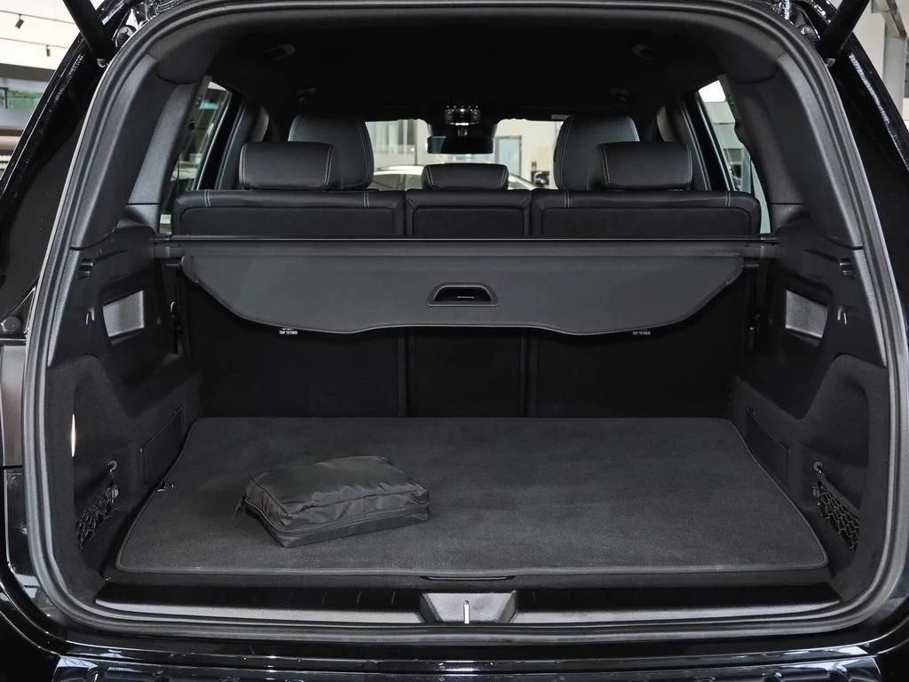 Mercedes-Benz-GLB 200 d-image-15