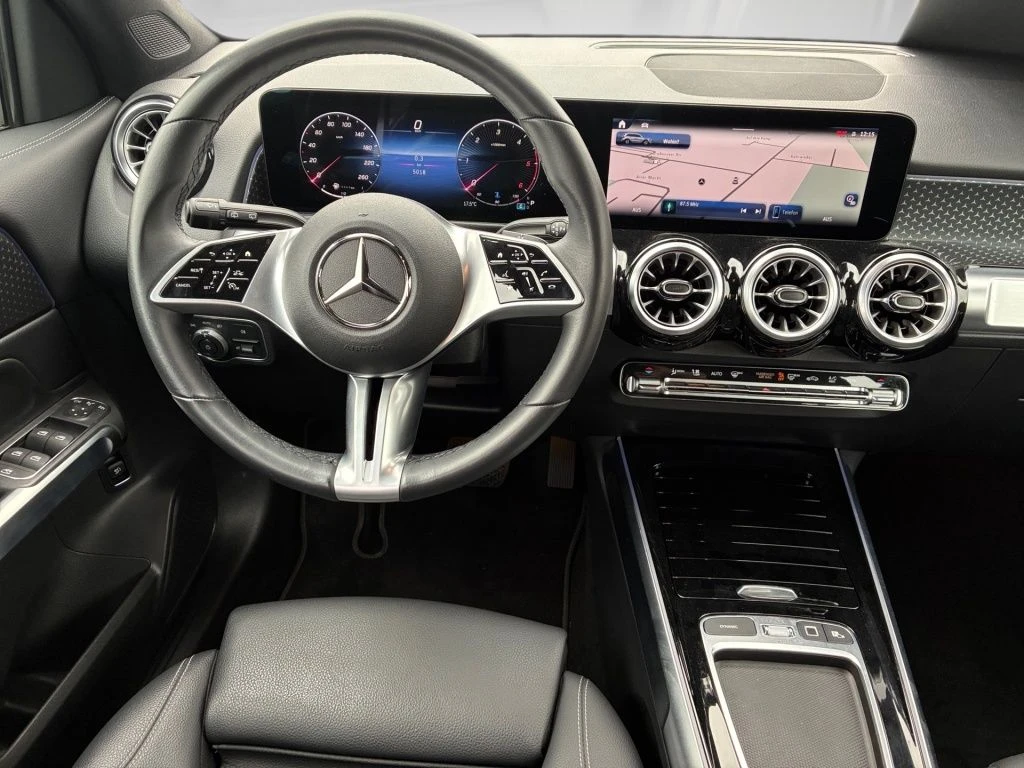 Mercedes-Benz-GLB 200 d-image-10