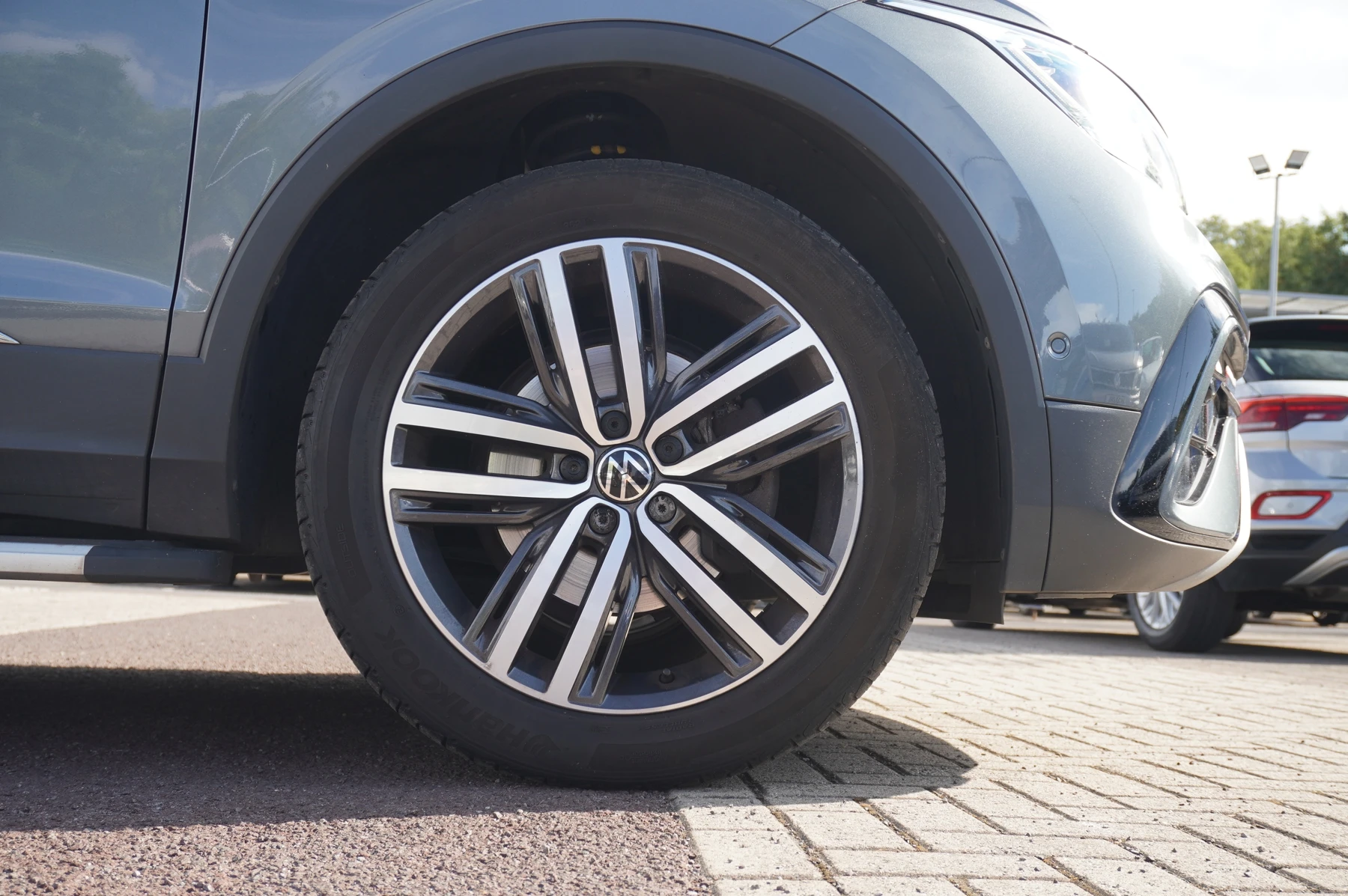 Volkswagen-Tiguan Allspace-image-23