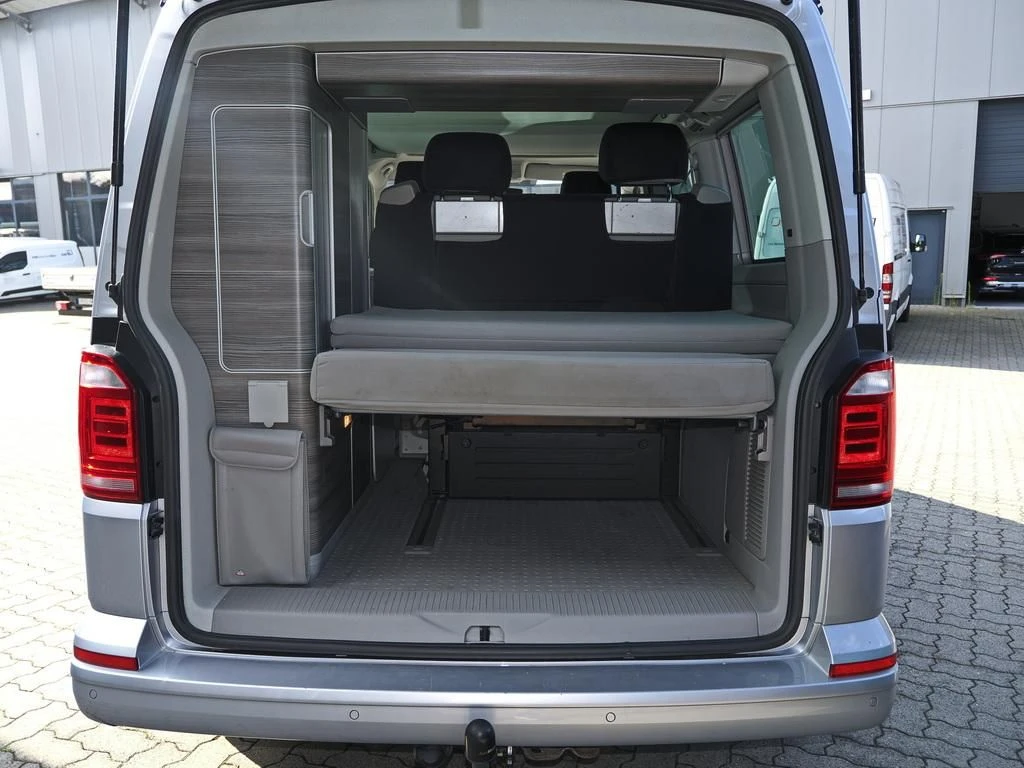 Volkswagen-Transporter-image-15