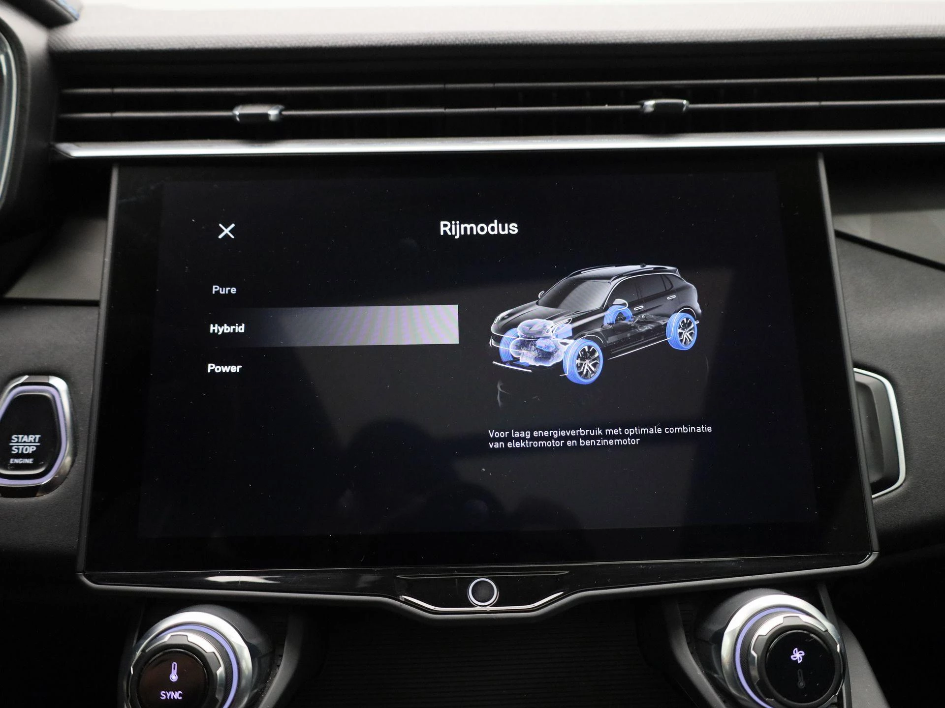 Lynk & Co-01-image-22