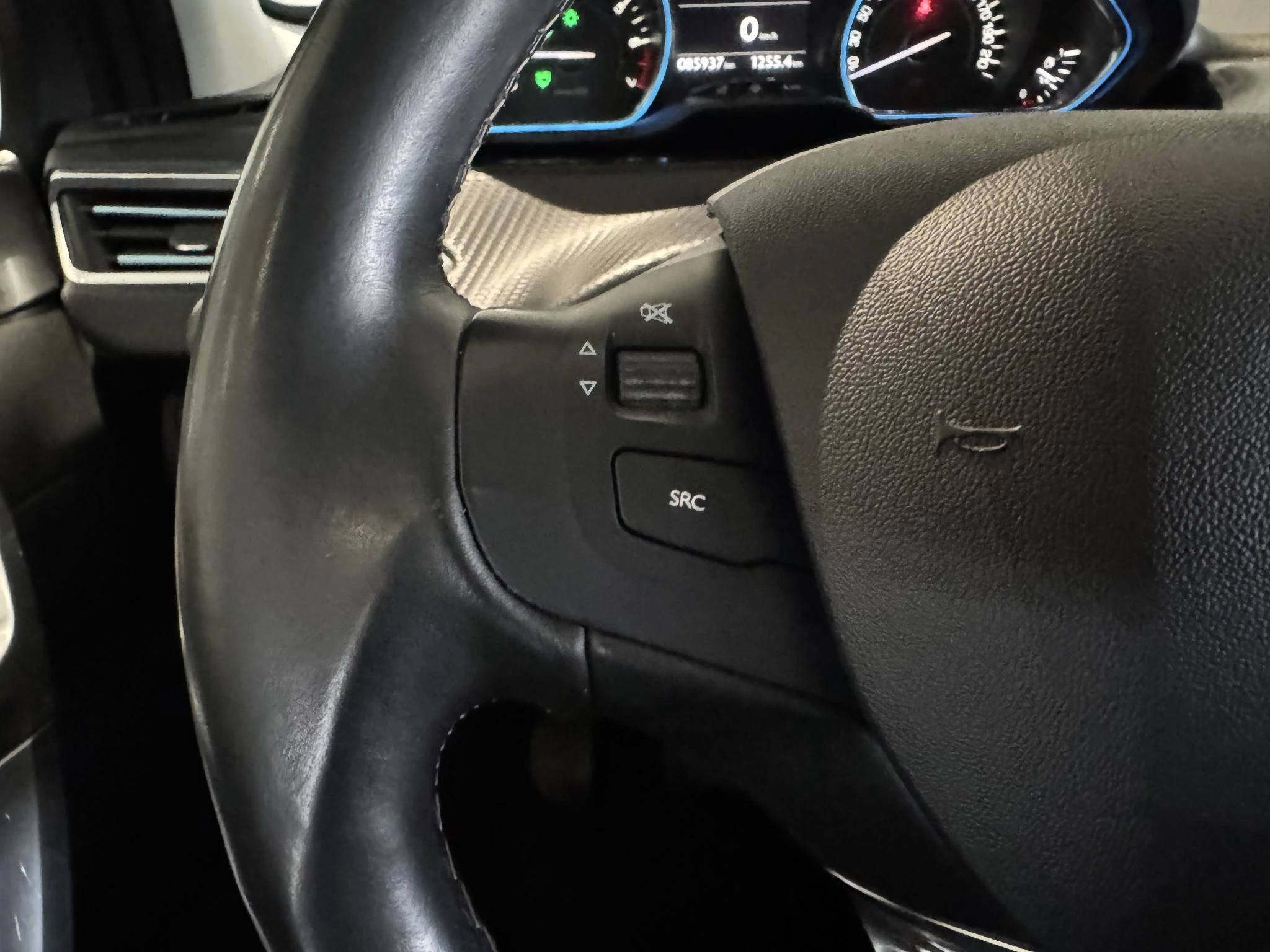 Peugeot-2008-image-11