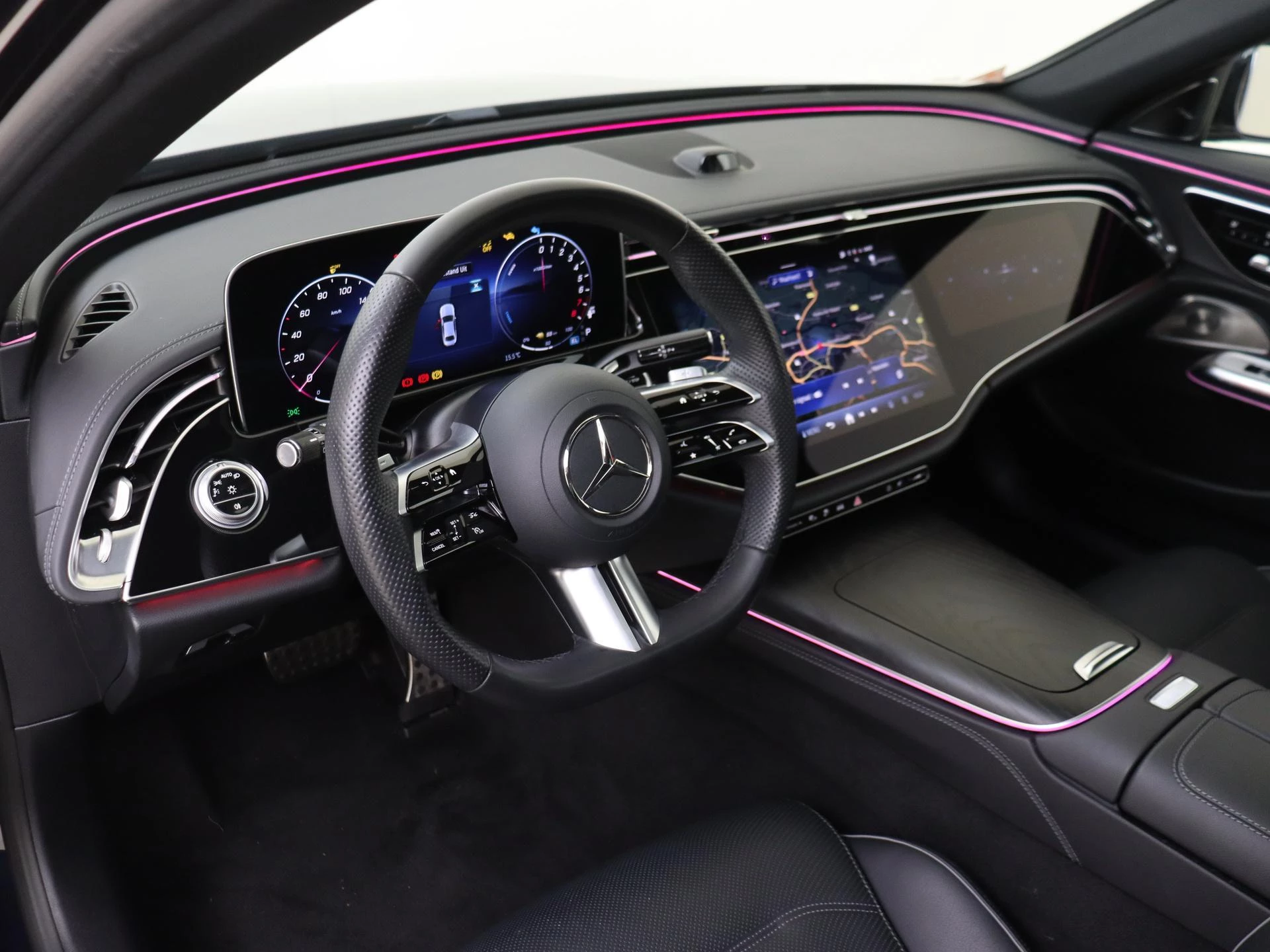 Mercedes-Benz-E-Klasse-image-12
