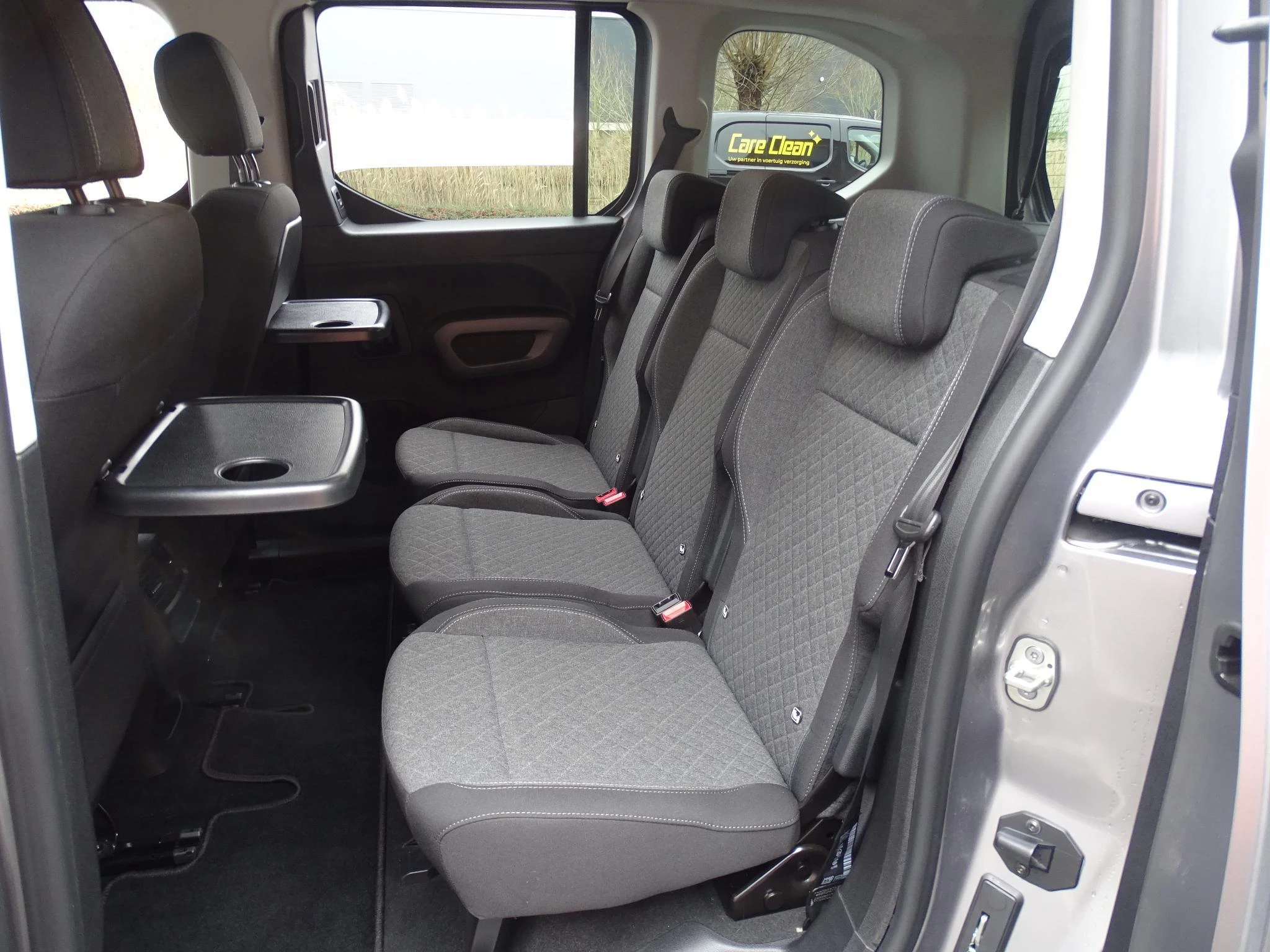 Opel Combo Life 1.2T Edition+gps+camera+park pilot achteraan
