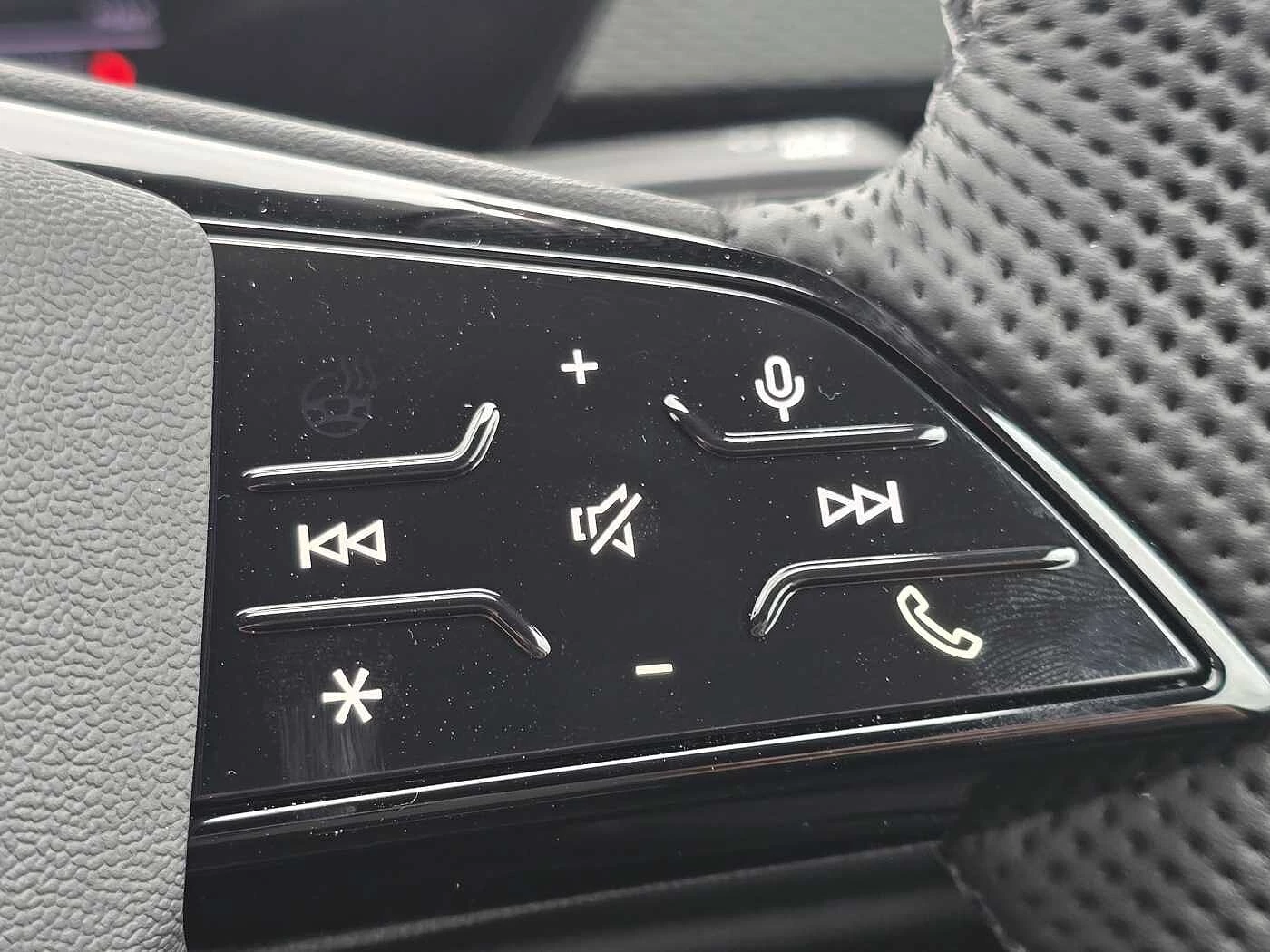 Audi-A6 Avant e-tron-image-32