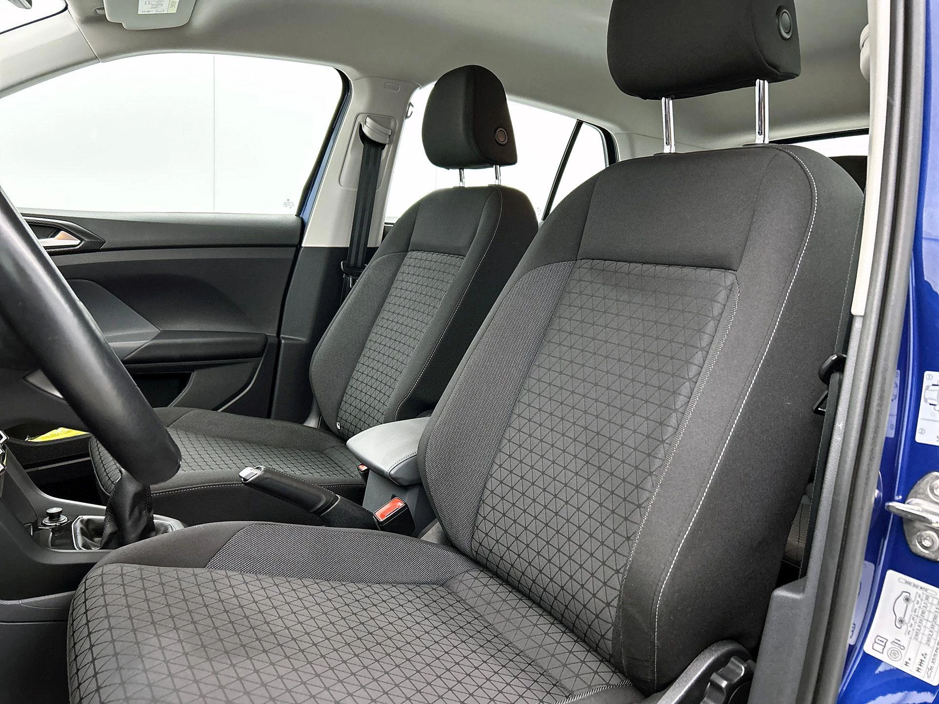 Volkswagen-T-Cross-image-29