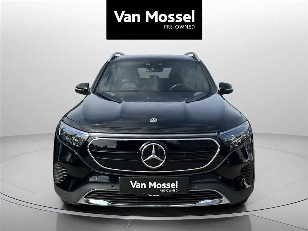 Mercedes-Benz-EQB-image-1