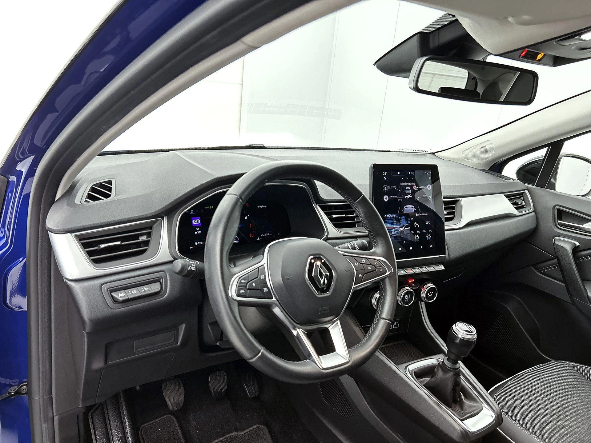 Renault-Captur-image-16