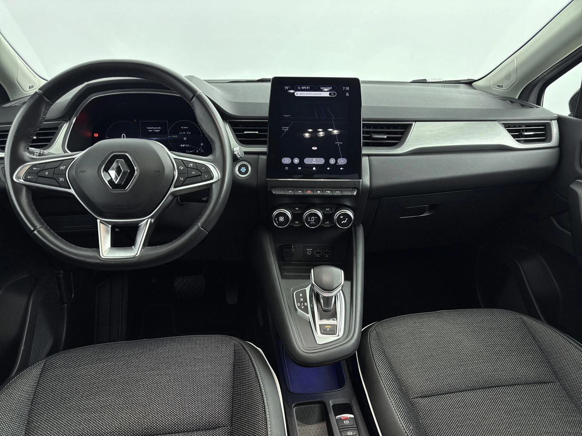 Renault-Captur-image-16