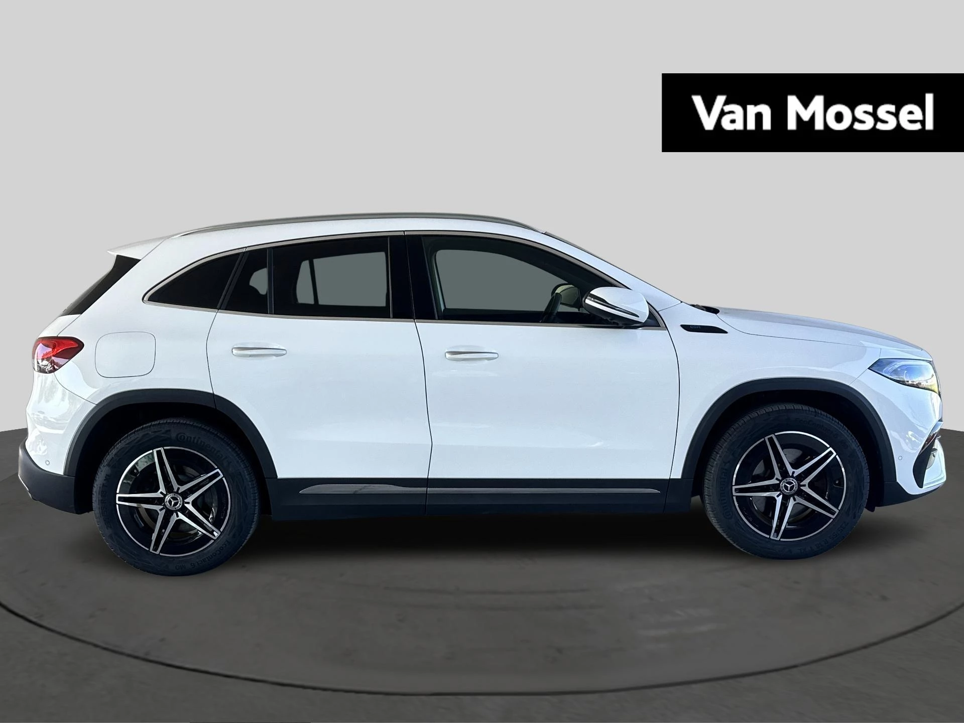 Mercedes-Benz EQA 350 4MATIC AMG Line + TREKHAAK + 360 CAMERA + MEMORY ZETELS +
