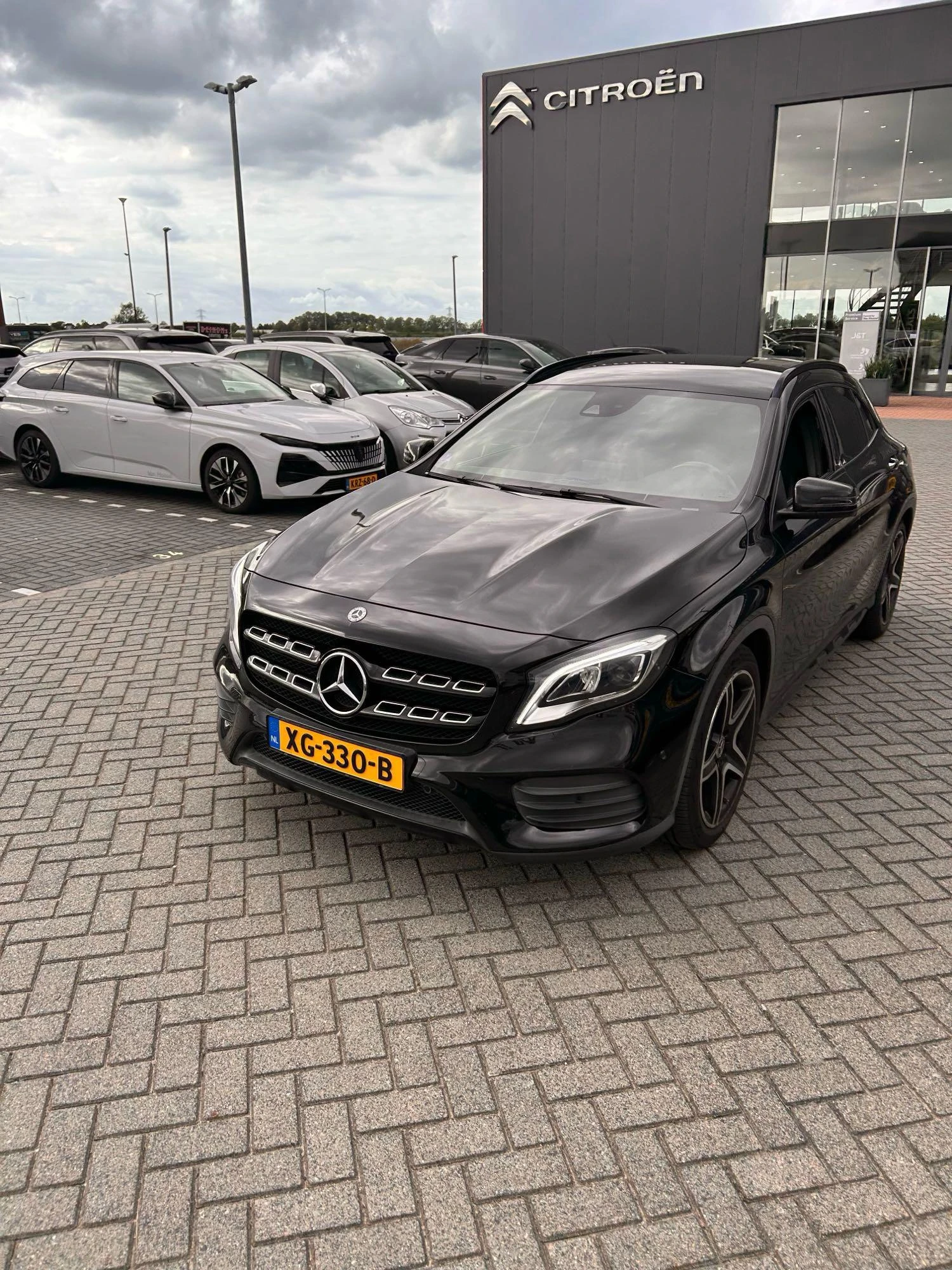 Mercedes-Benz-GLA-image-1