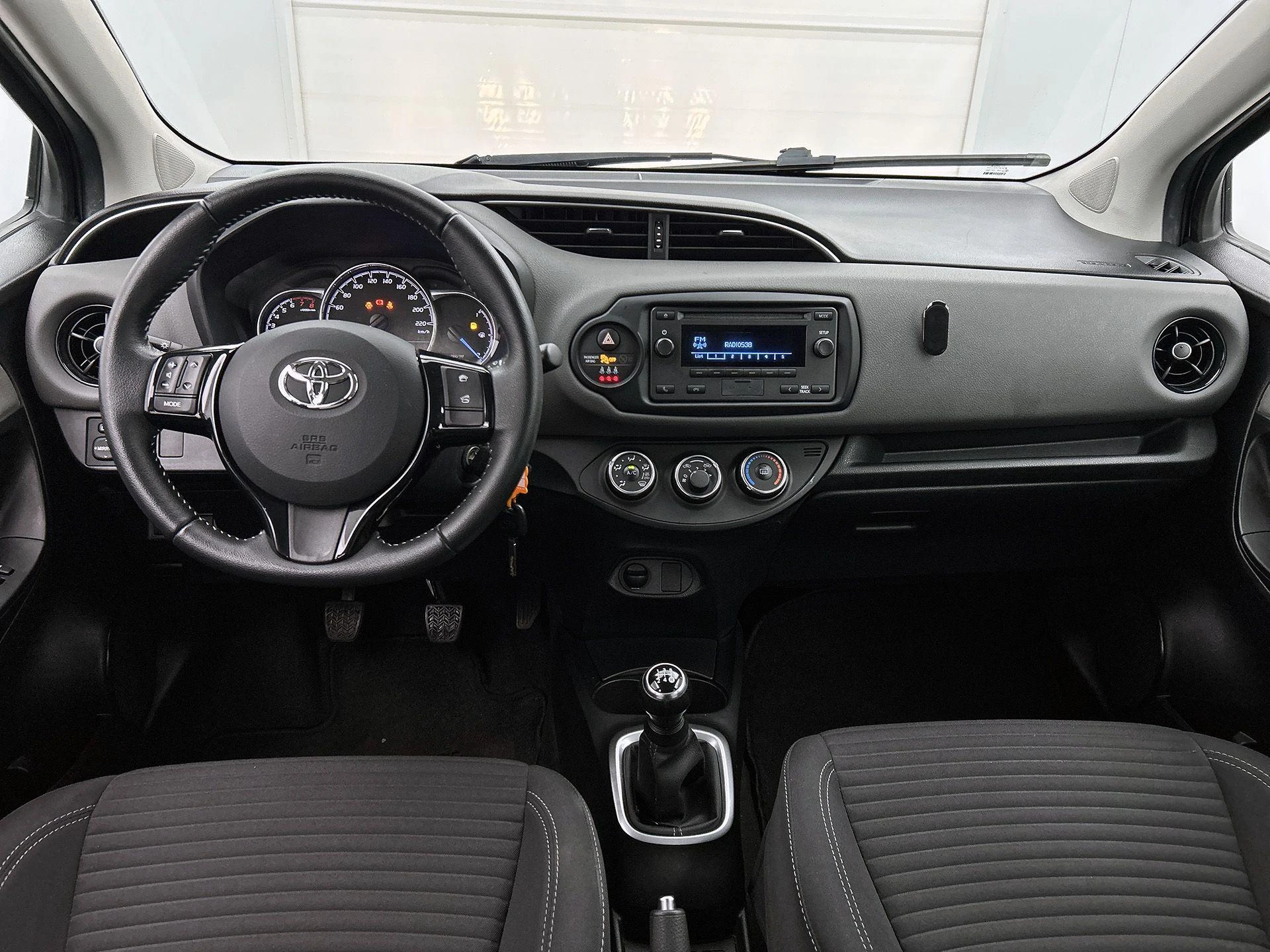 Toyota-Yaris-image-19