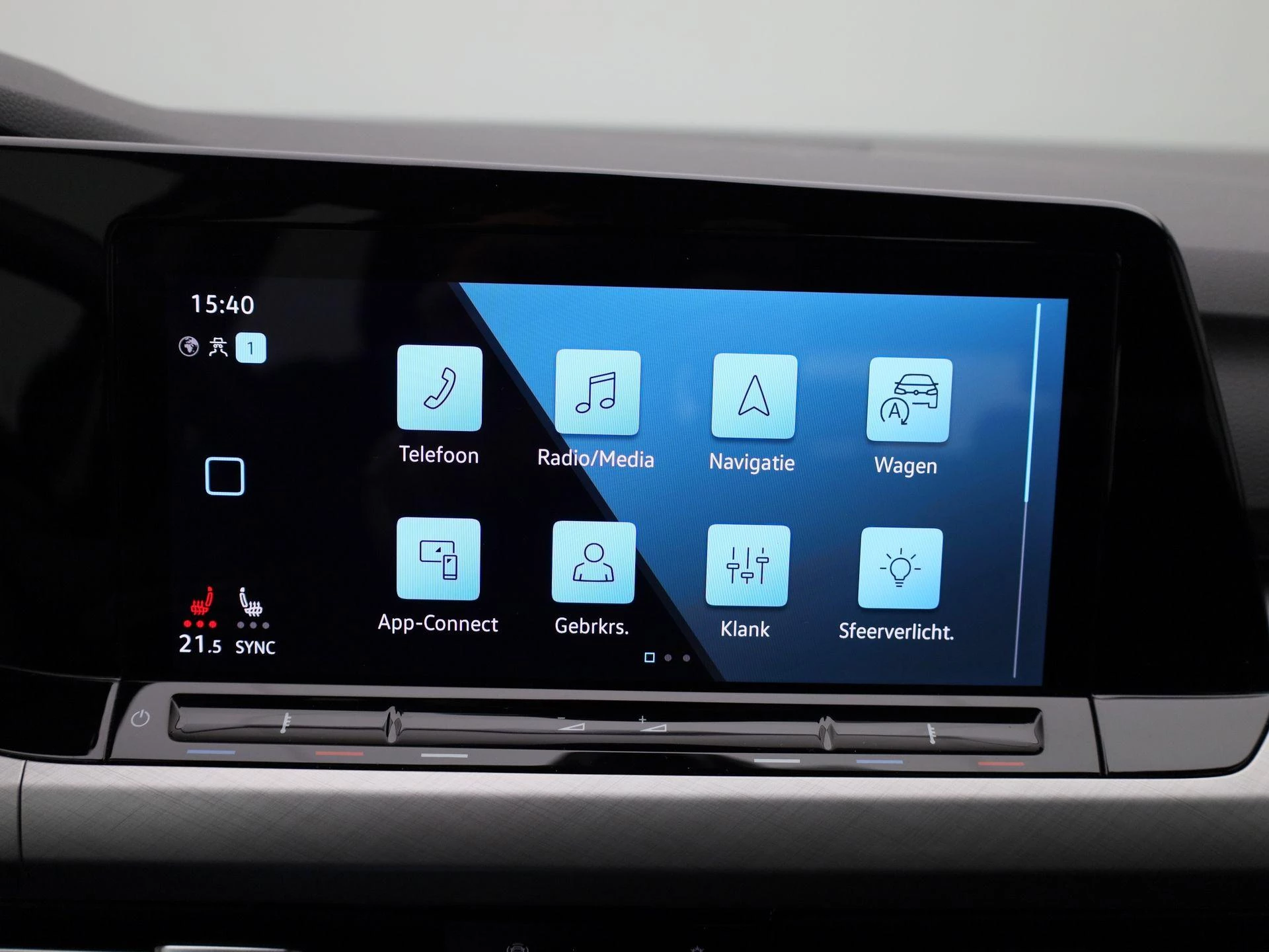 Volkswagen-Golf-image-15