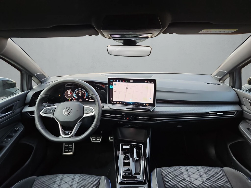 Volkswagen-Golf-image-7