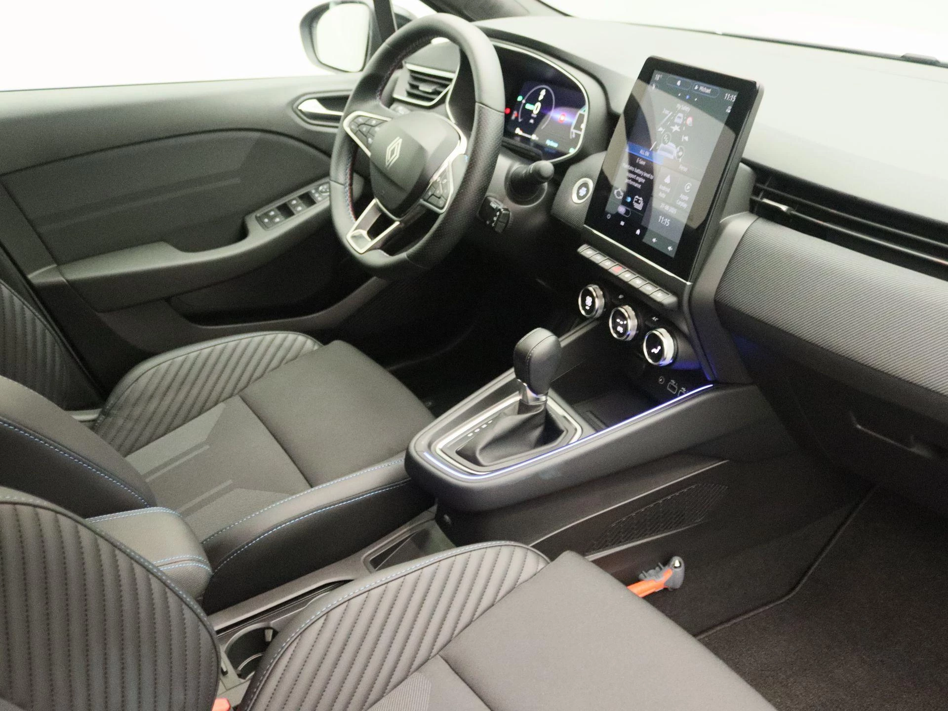 Renault-Clio-image-23