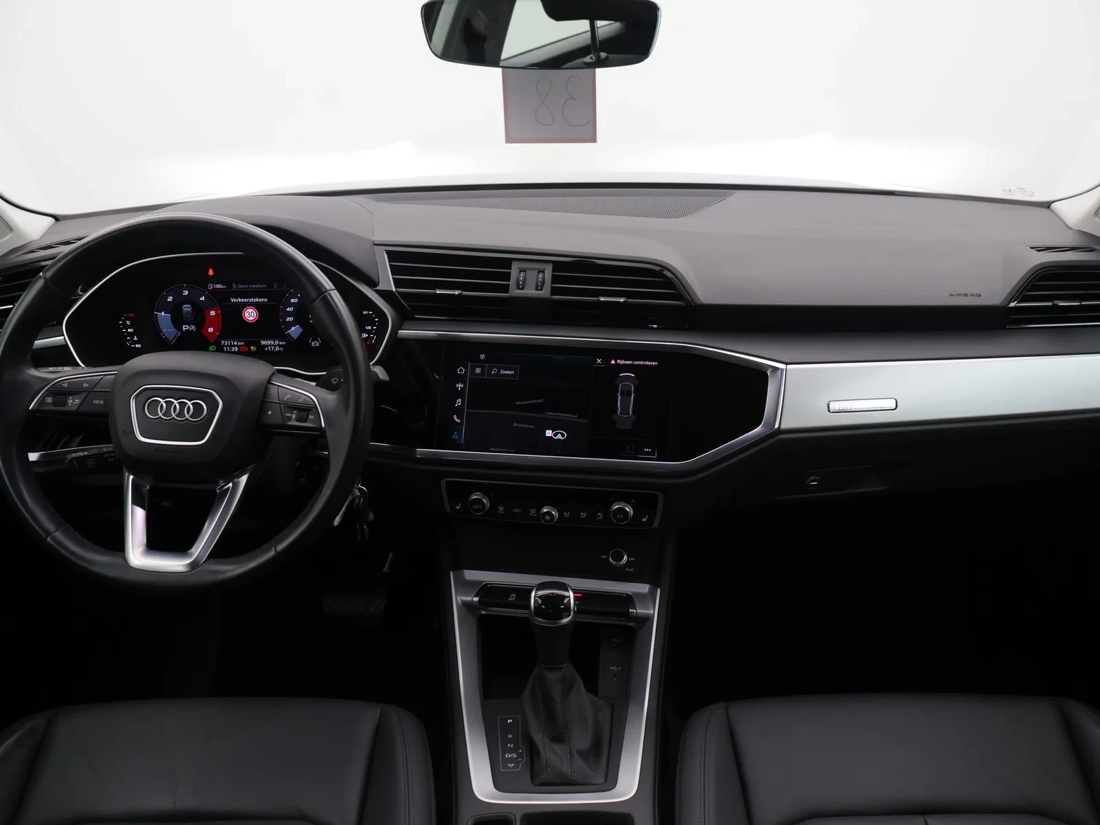 Audi-Q3-image-10
