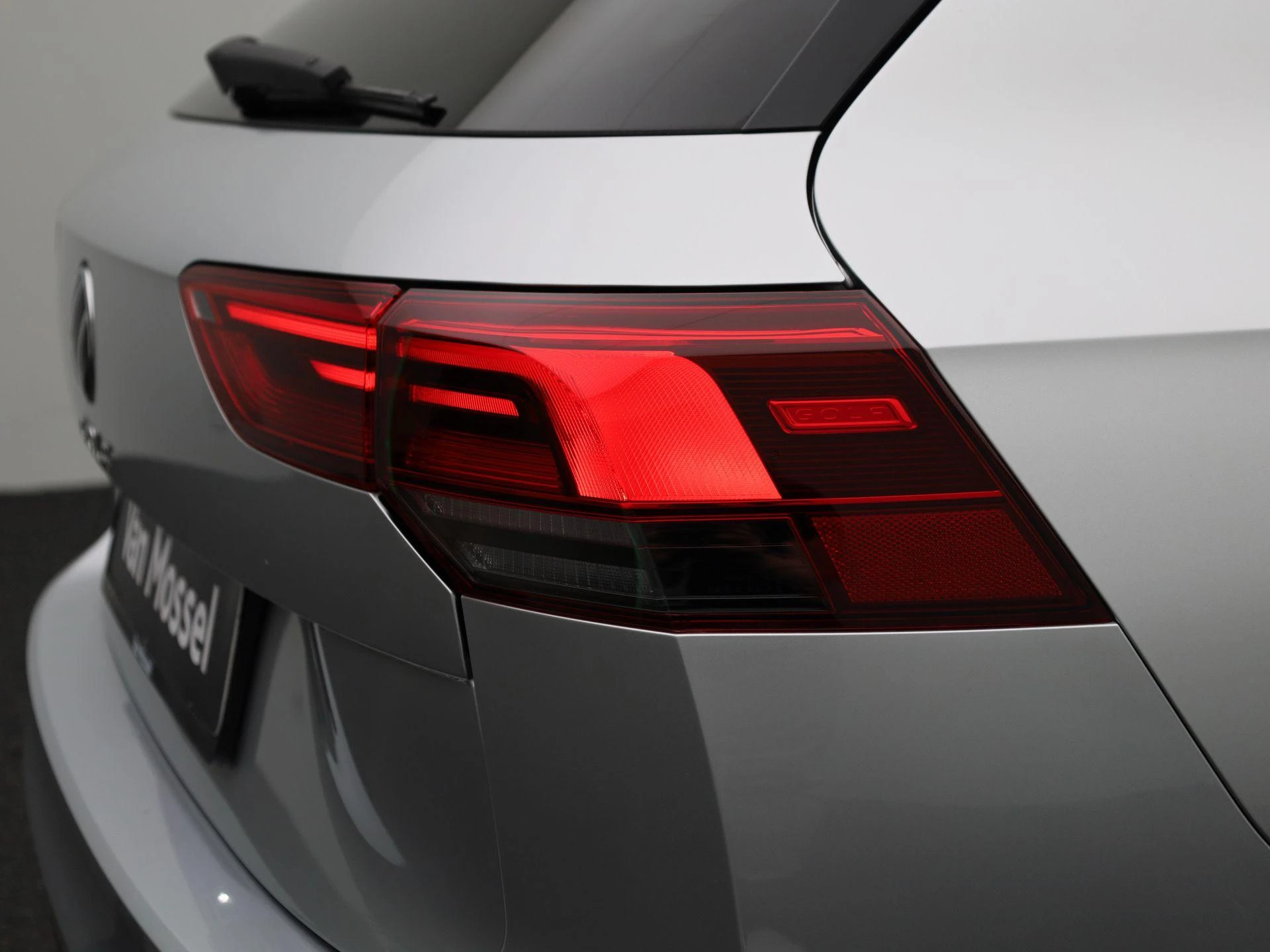 Volkswagen-Golf-image-28