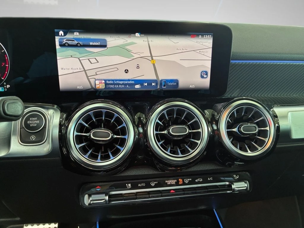 Mercedes-Benz-GLB 200-image-7