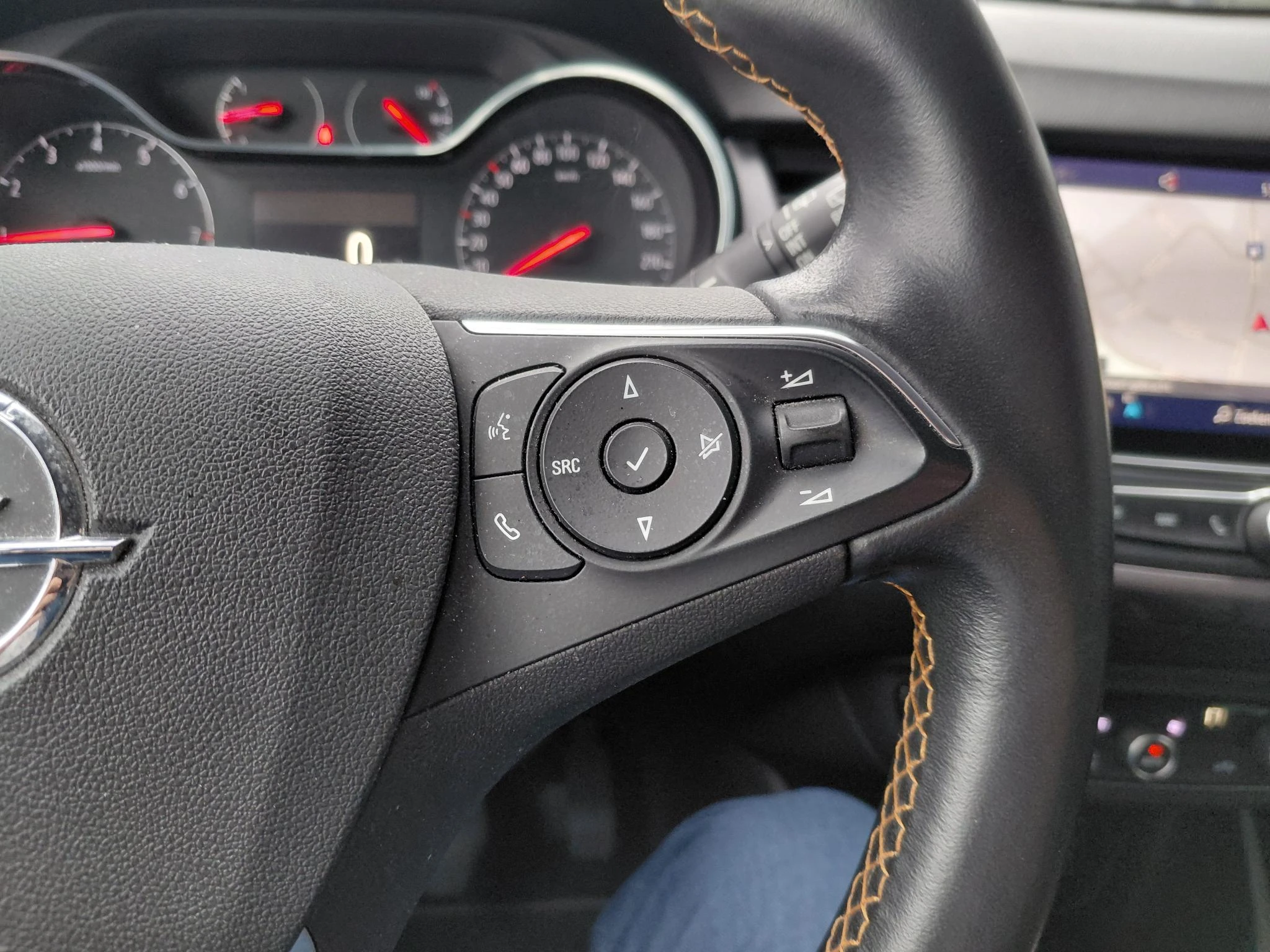 Opel-Crossland X-image-21