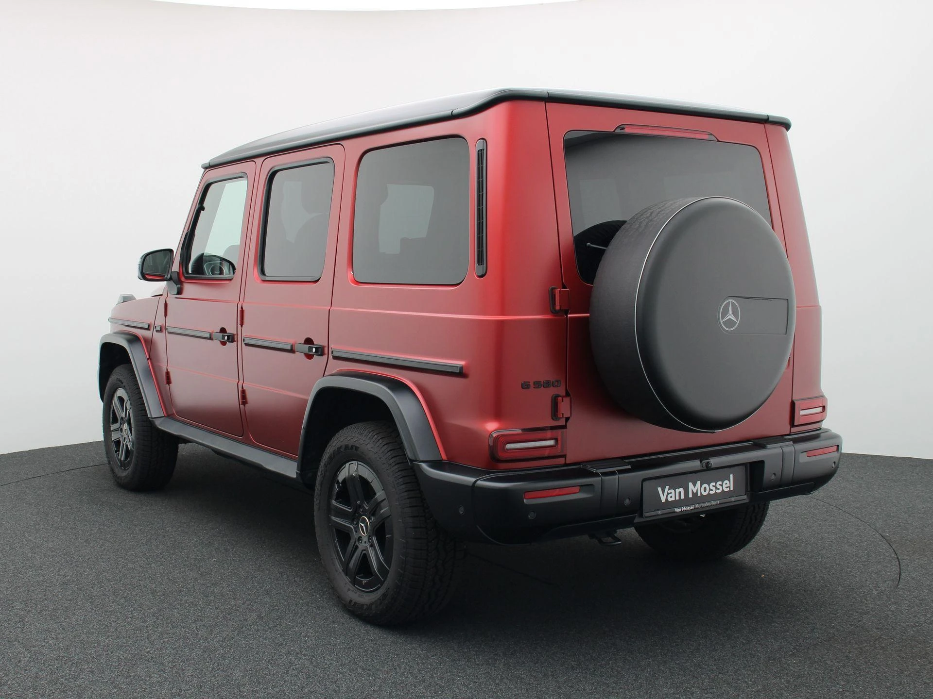 Mercedes-Benz-G-Klasse-image-1