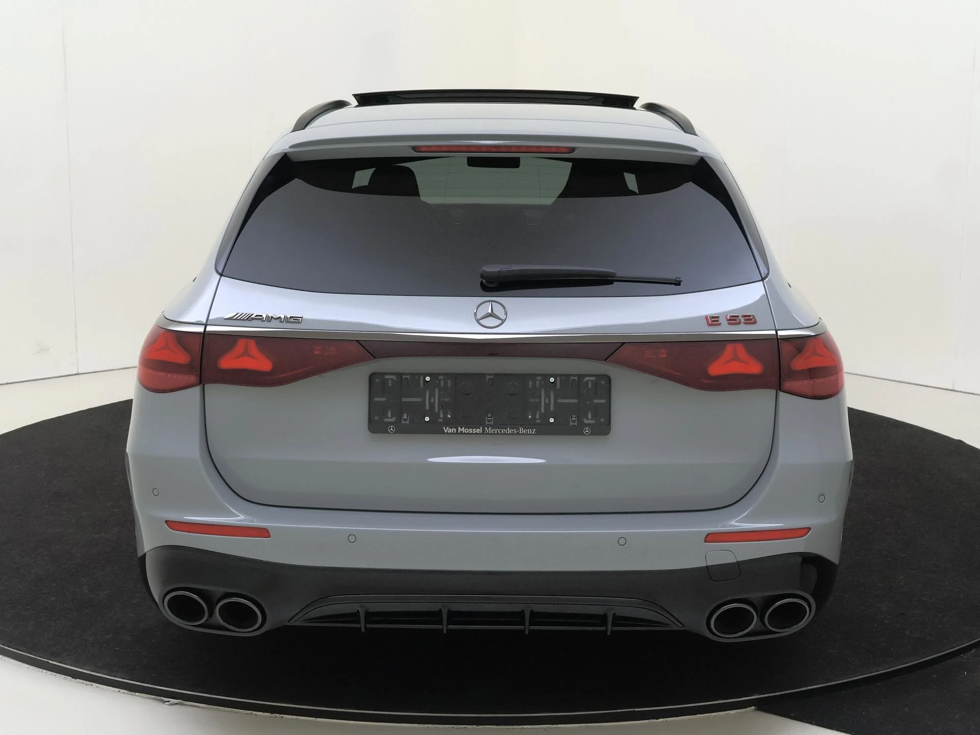 Mercedes-Benz-E-Klasse-image-6