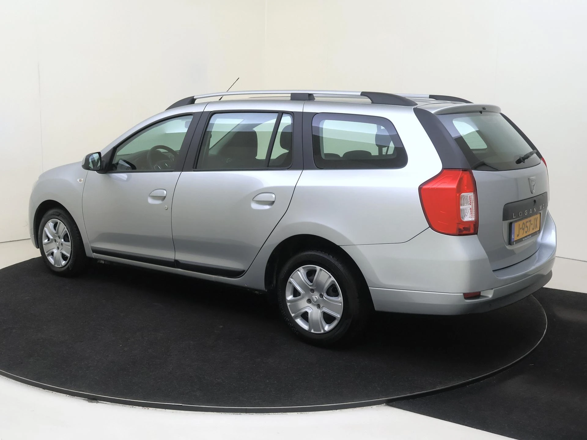 Dacia-Logan-image-2