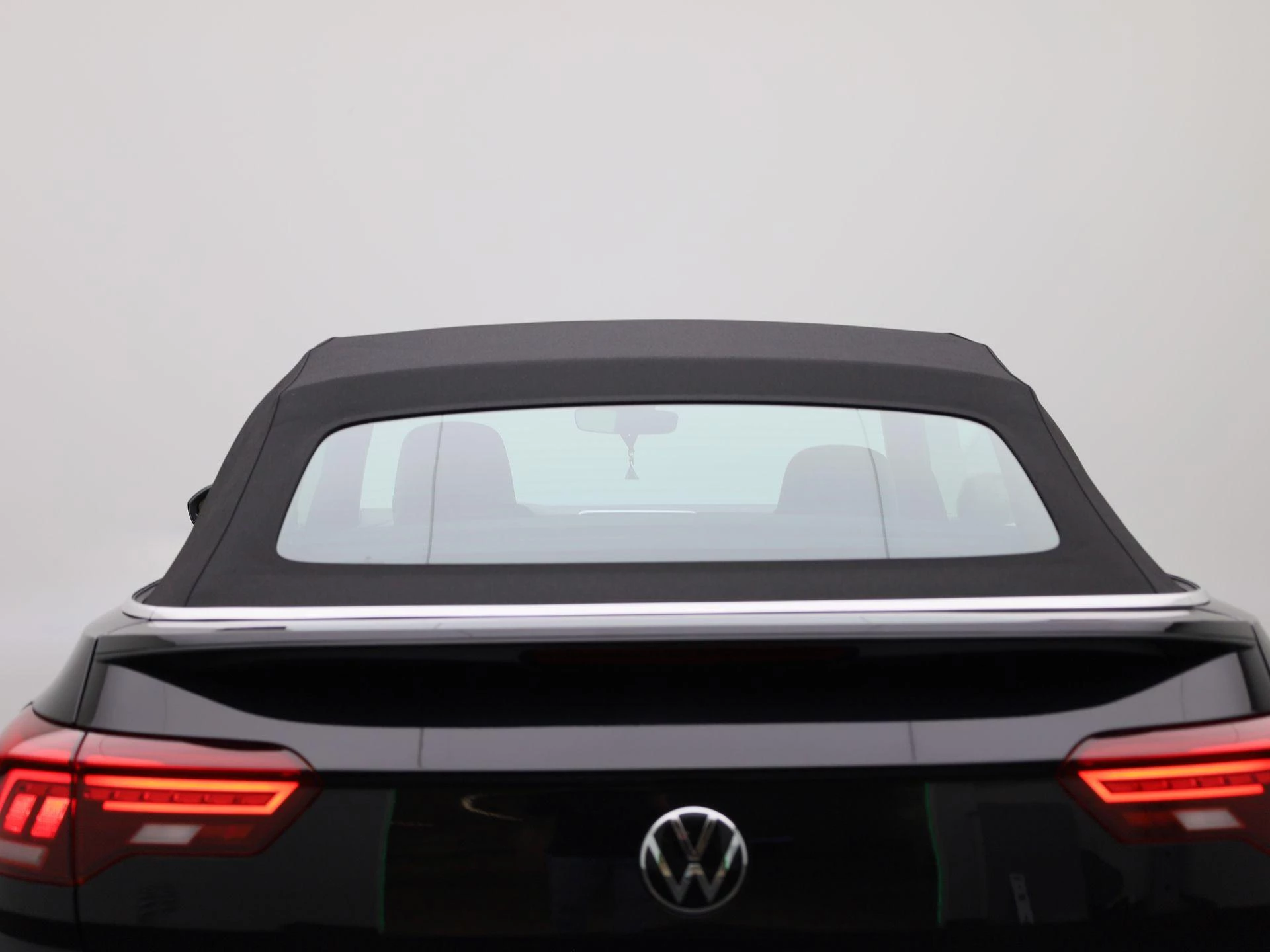 Volkswagen-T-Roc-image-35