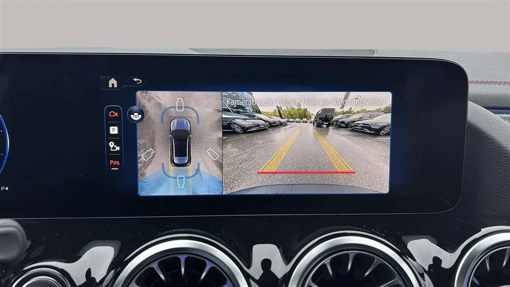 Mercedes-Benz-EQA-image-16