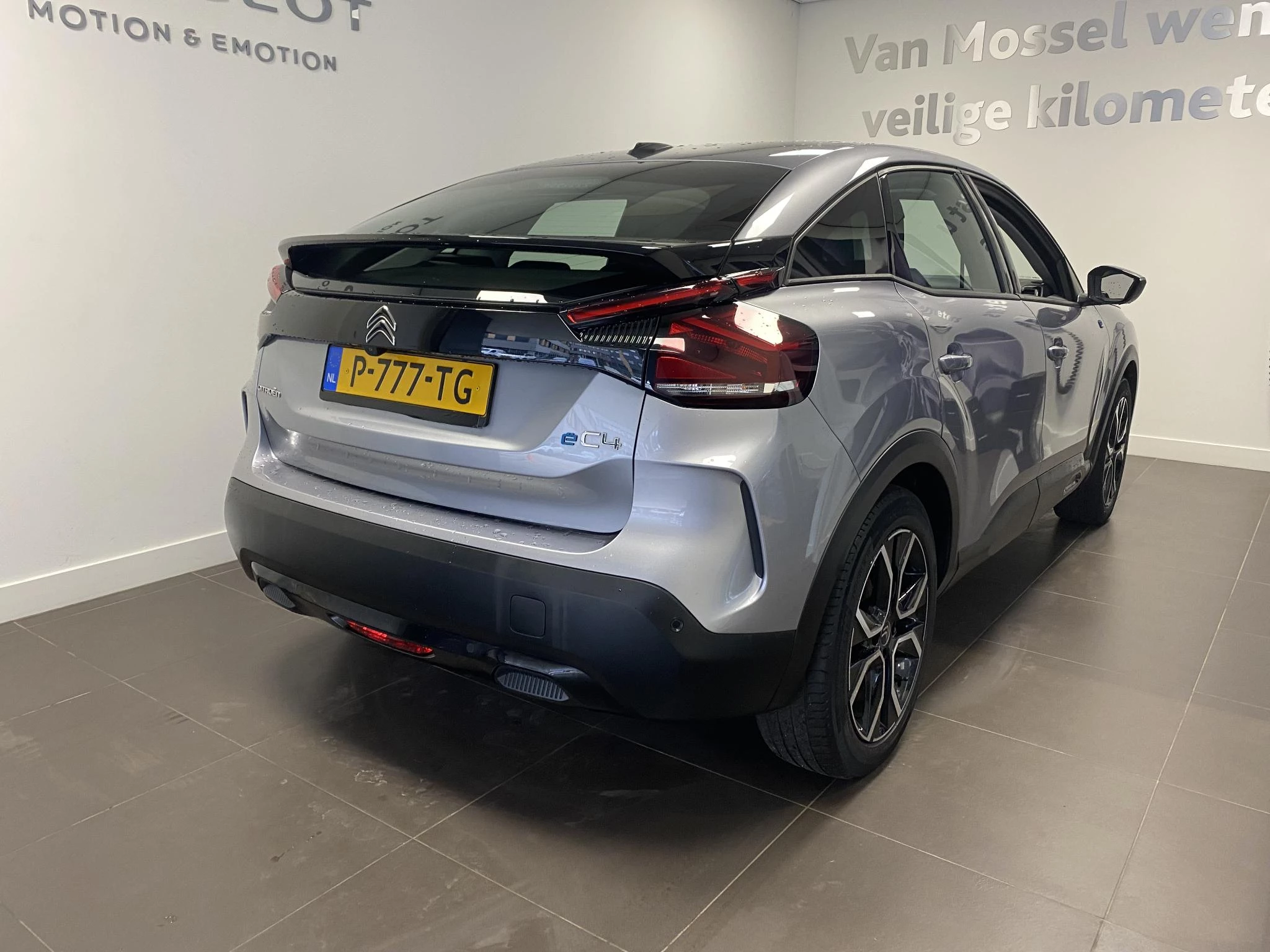 Citroën-ë-C4-image-3