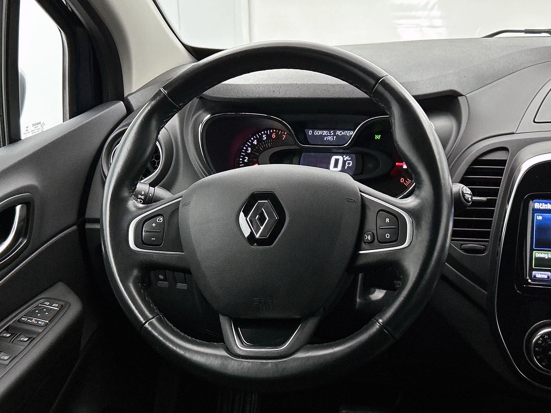 Renault-Captur-image-14
